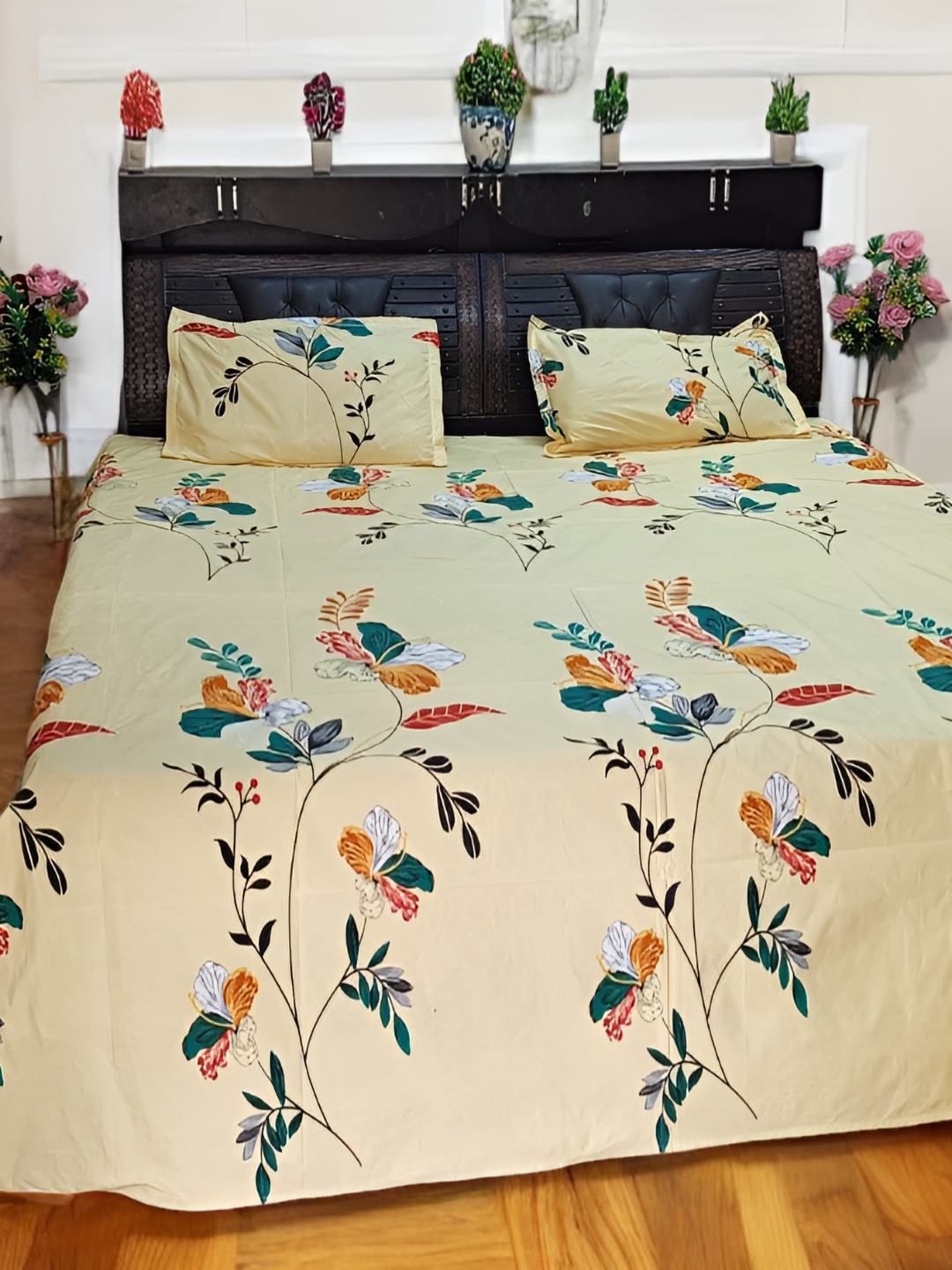 V.R.ENTERPRISES Peach-Coloured & Yellow Floral 210 TC Queen Bedsheet with 2 Pillow Covers-picture-30