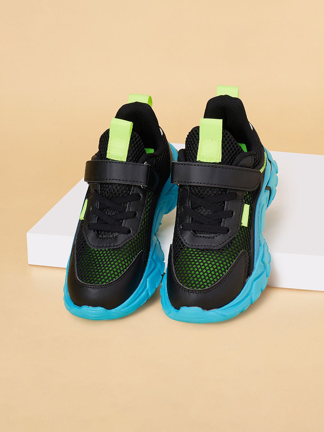 Pantaloons Junior Boys Colourblocked Fashion-picture-56