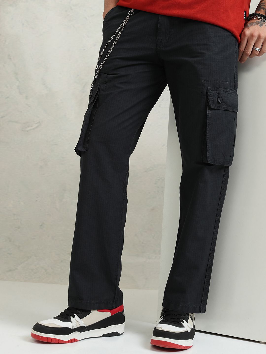 HIGHLANDER Men Straight Fit Easy Wash Black Oyster Cargos Trousers-image-2