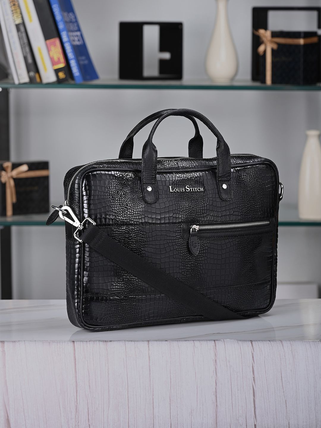 LOUIS STITCH 
Men Textured Leather Dual Tone Laptop Bag-picture-58