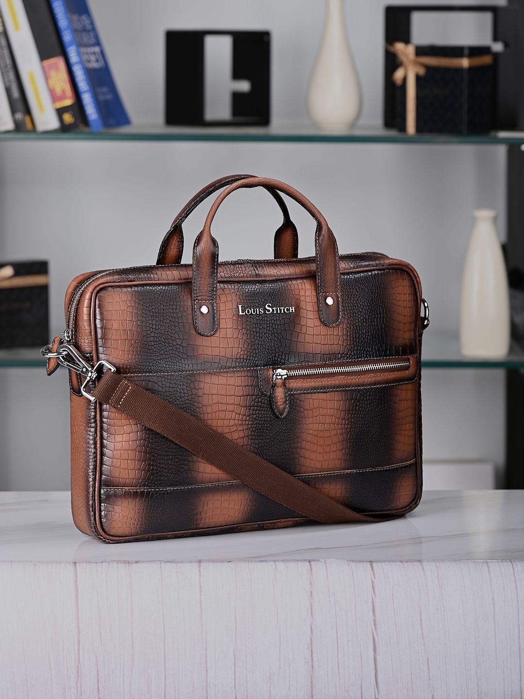 LOUIS STITCH 
Men Textured Leather Dual Tone Laptop Bag-picture-23