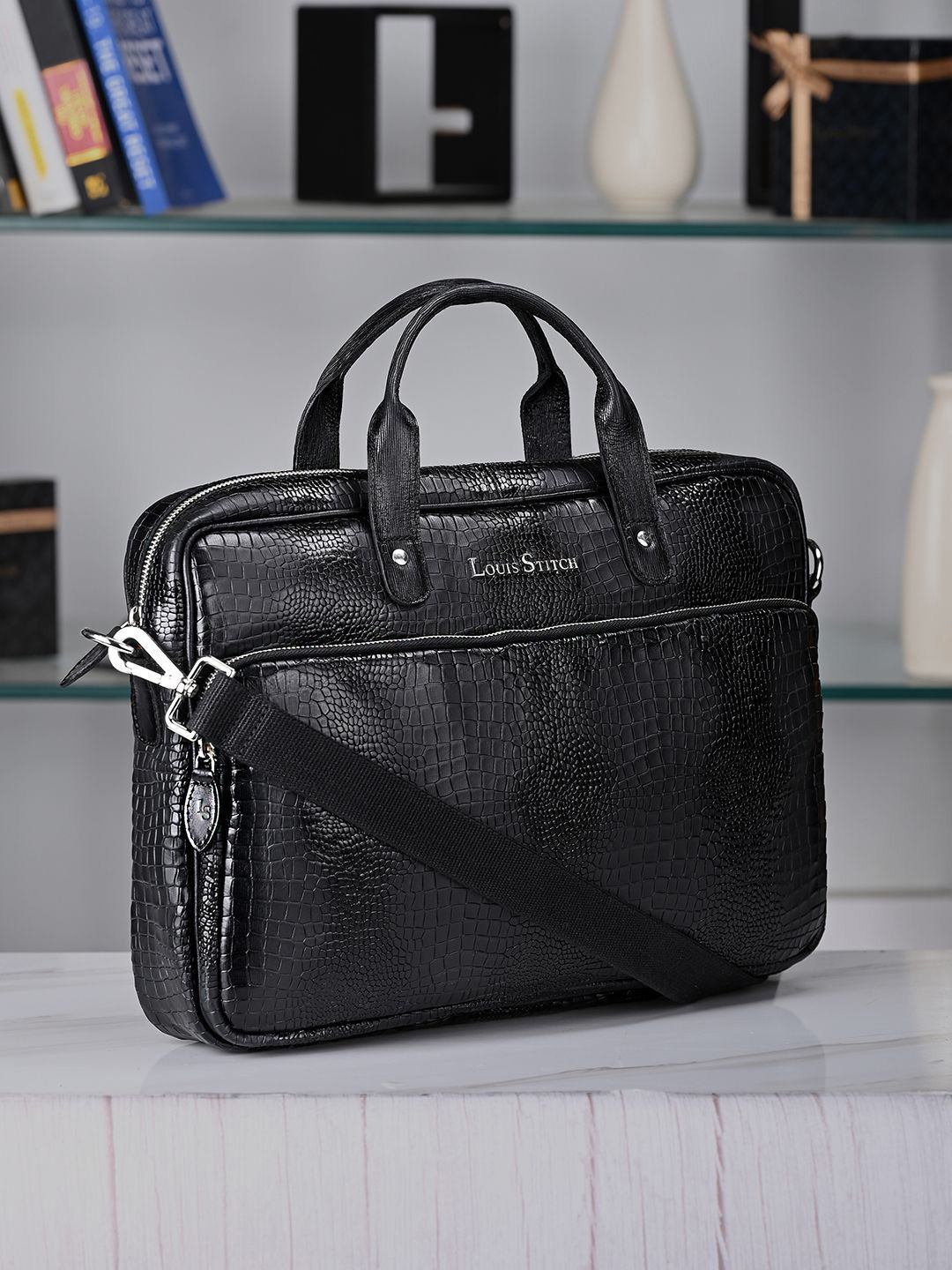 LOUIS STITCH 
Men Textured Leather Dual Tone Laptop Bag-picture-24