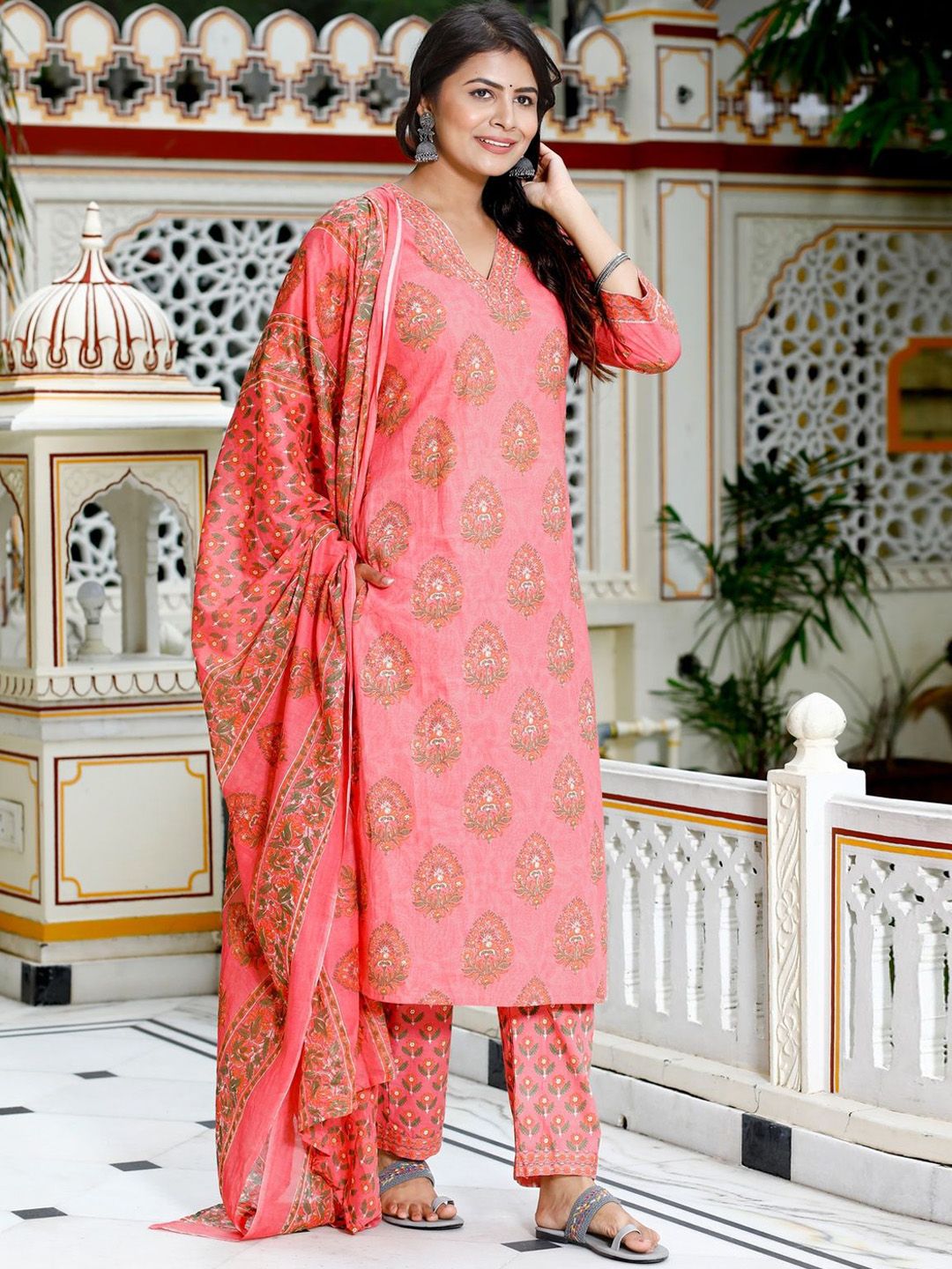 Women Floral Printed Panelled Thread Work Pure Cotton Kurta with Trousers & With Dupatta main image 1