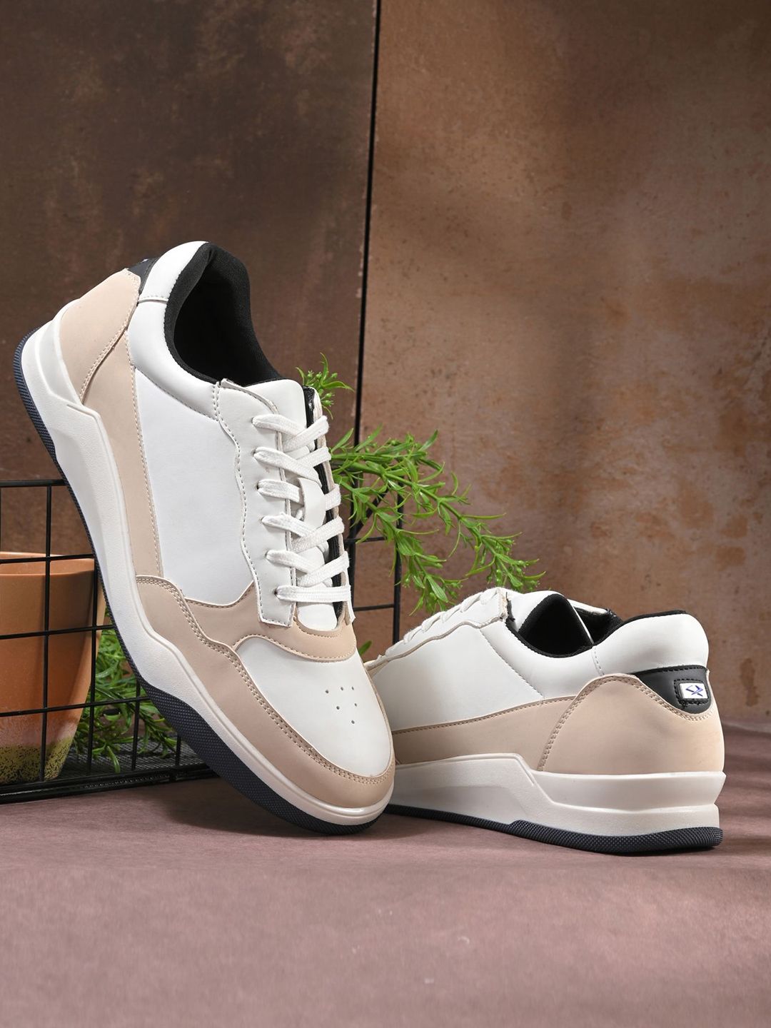 The Roadster Lifestyle Co Men Colorblocked Casual Sneakers-image-19