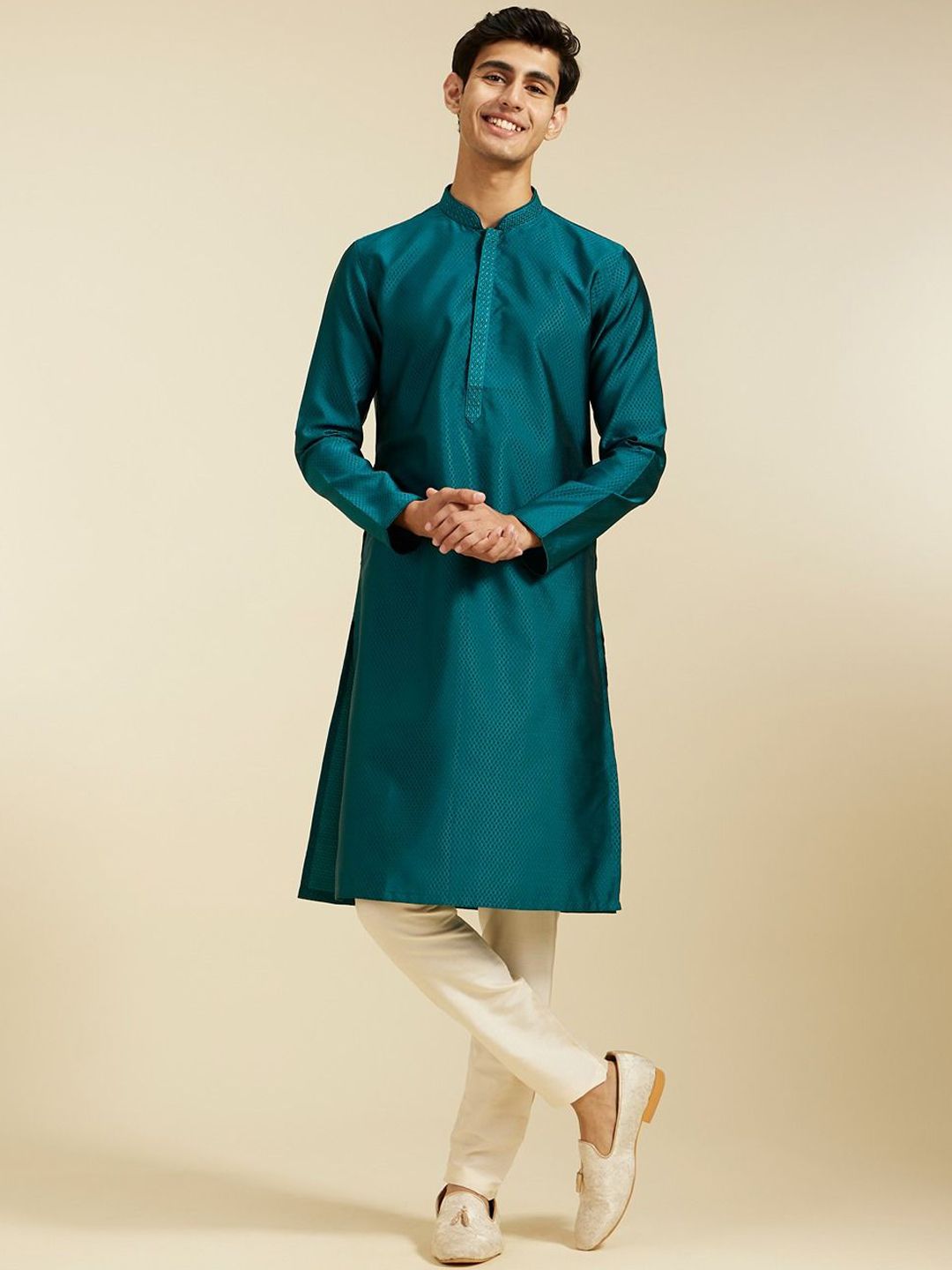 Diwas by Manyavar Geometric Woven Design Thread Work Mandarin Collar Straight Kurta-picture-27