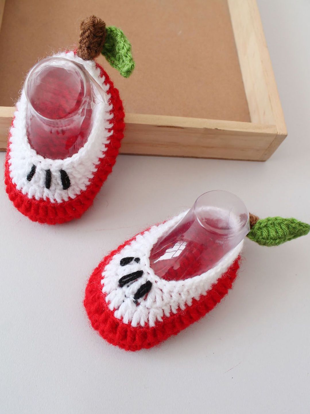 Woonie Unisex Kids Crochet Apple Booties-picture-38