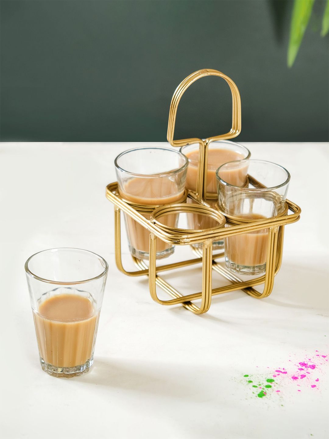 Nestasia Transparent & Gold-Toned 4 Pieces Cutting Chai Glass With Gold Metal Stand