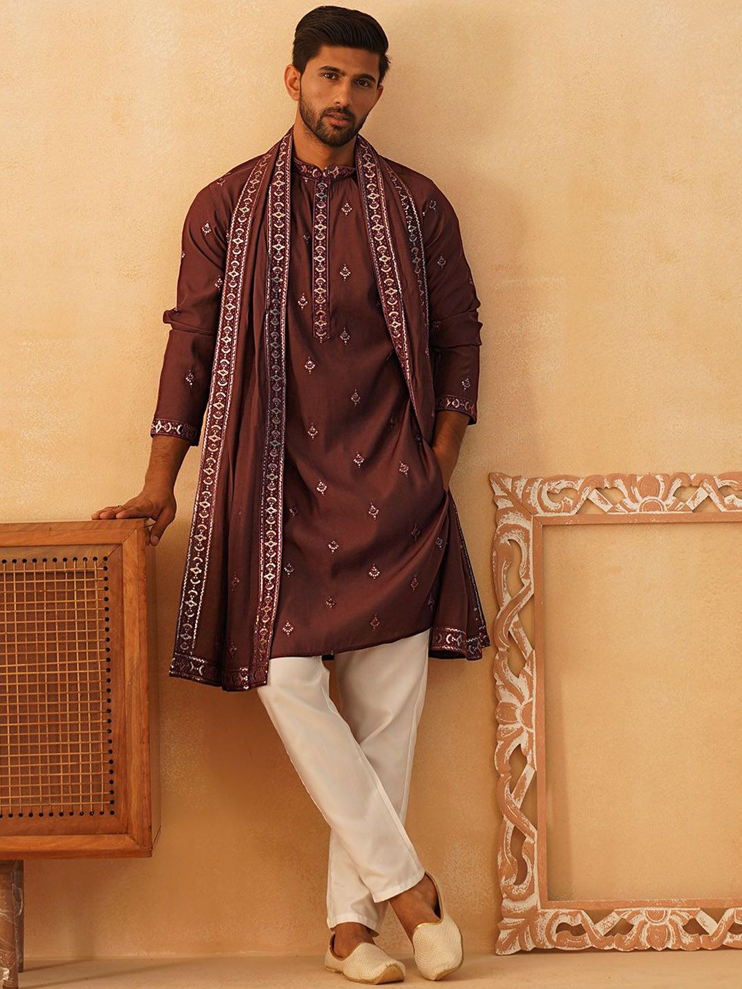 Jompers Men Floral Embroidered Regular Sequinned Kurta with Pyjamas & With Dupatta-picture-32