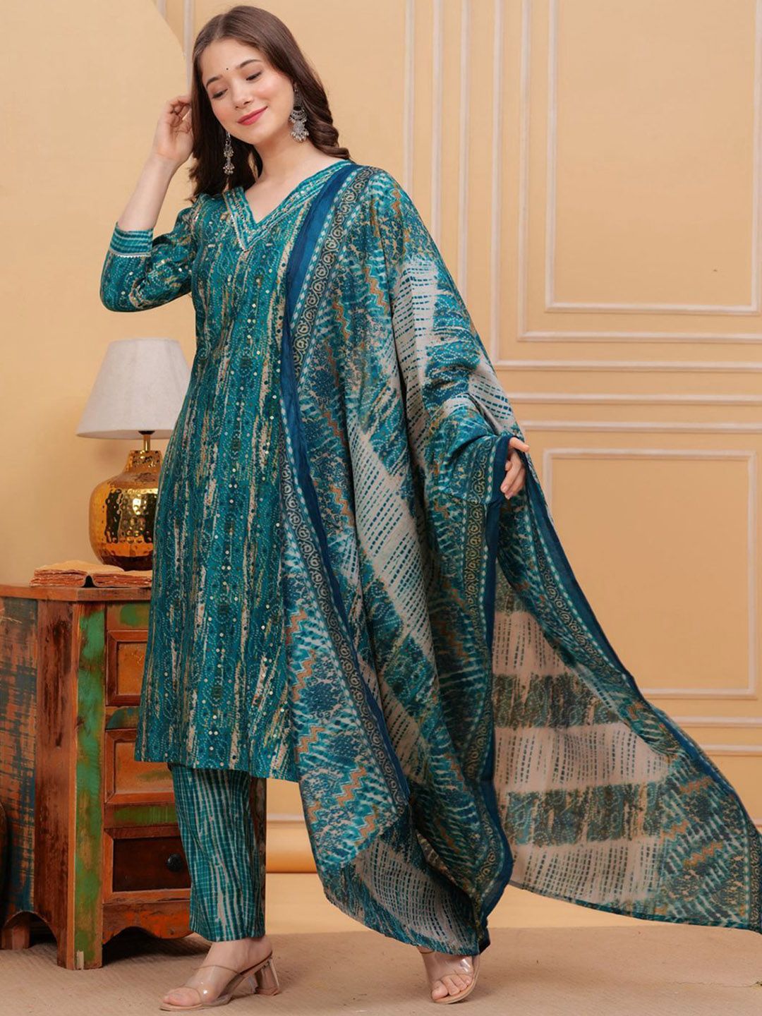 Grey Cotton Kurta Set with Dupatta – Mirror Work