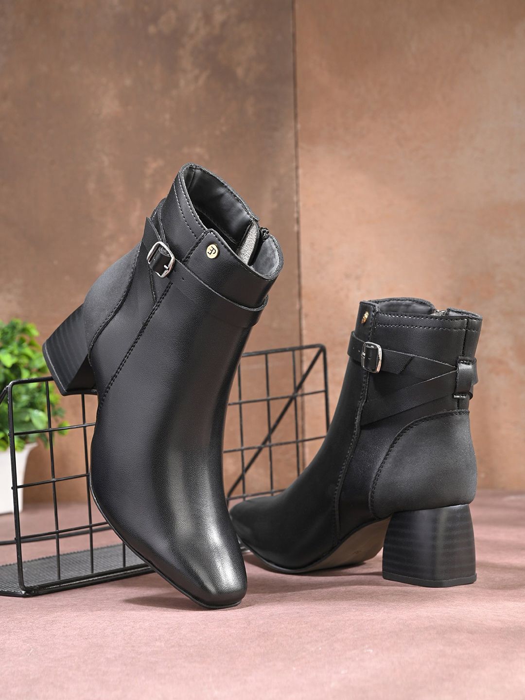 El Paso Women Block-Heeled Chelsea Boots-image-43