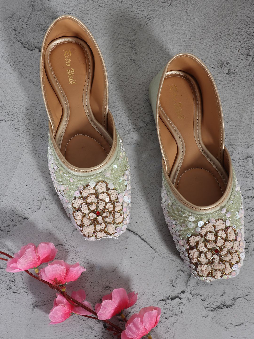 Retro Walk Women Embellished Ethnic Mojaris-picture-32