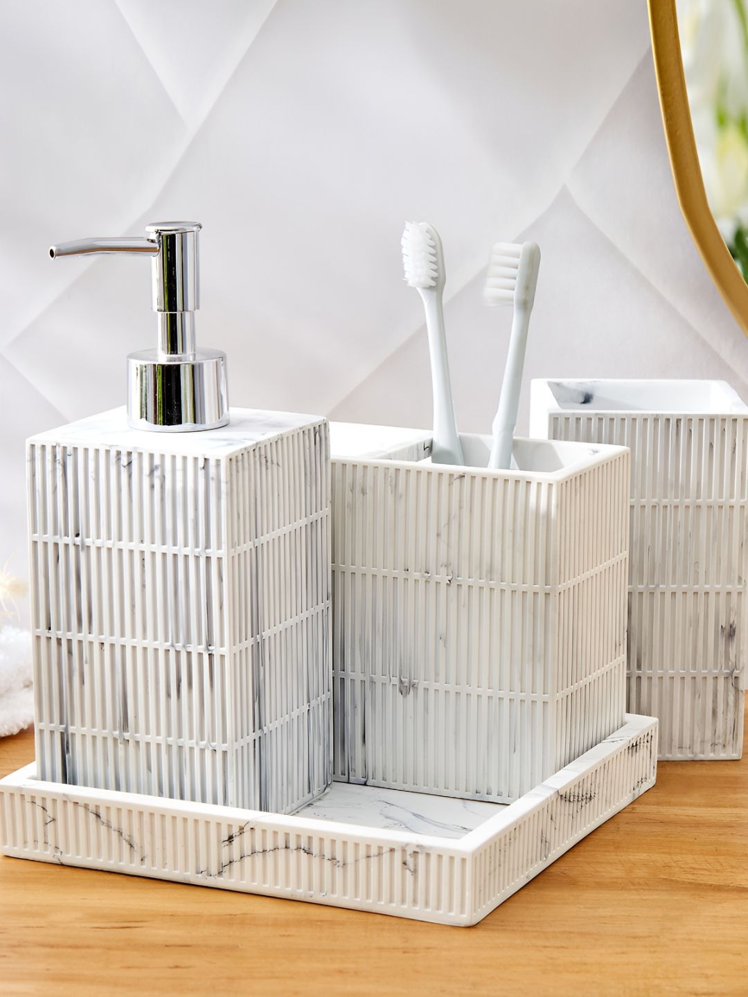 Home Centre Derby Jester White 4 Pieces Textured Bath Accessories Set-image-24