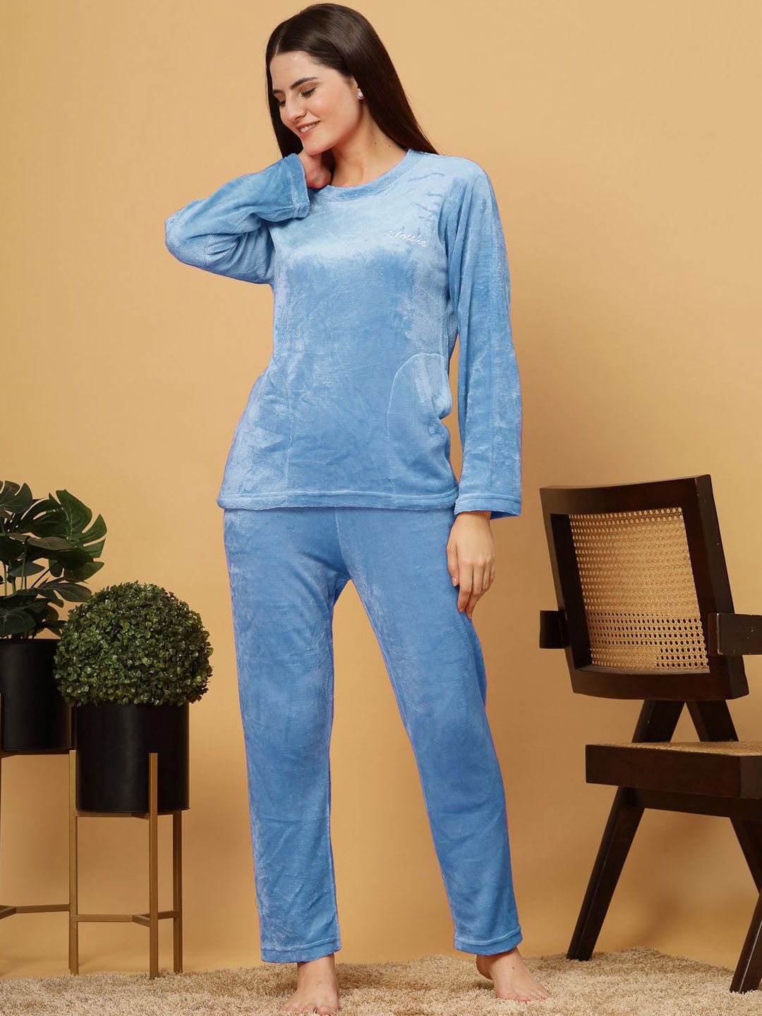 KLOTTHE Women Solid Round Neck Night Suit-image-15
