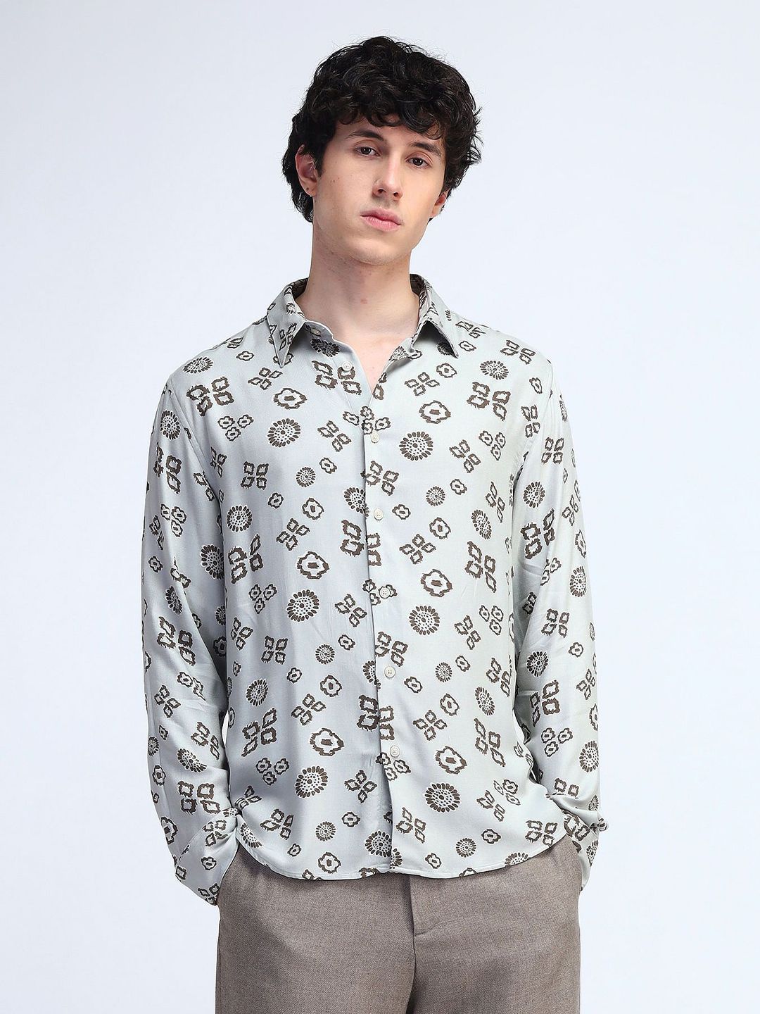 Flying Machine Men Spread Collar Floral Printed Casual Shirt-picture-21