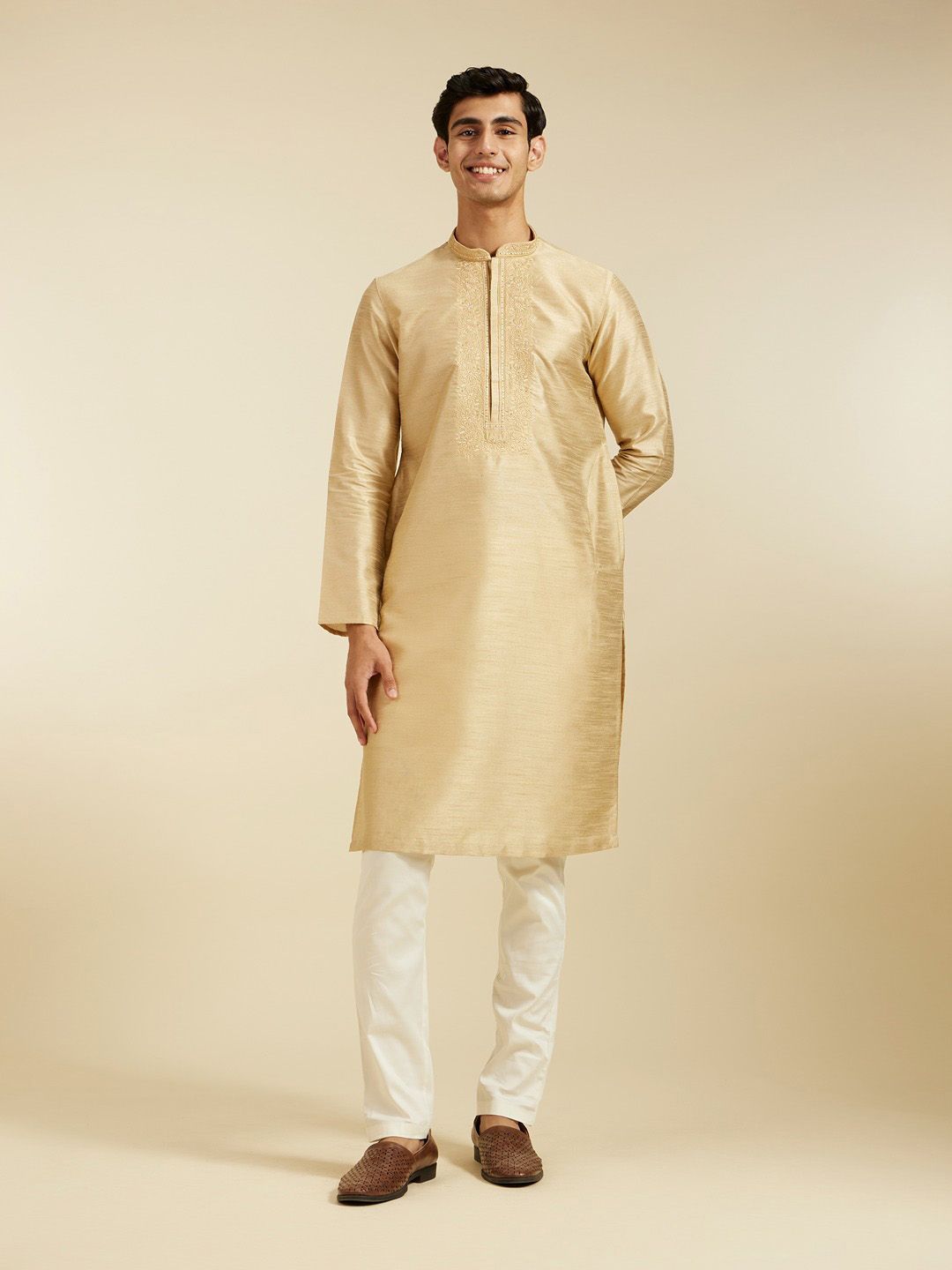 Diwas by Manyavar Floral Yoke Design Beads and Stones Mandarin Collar Straight Kurta-picture-27