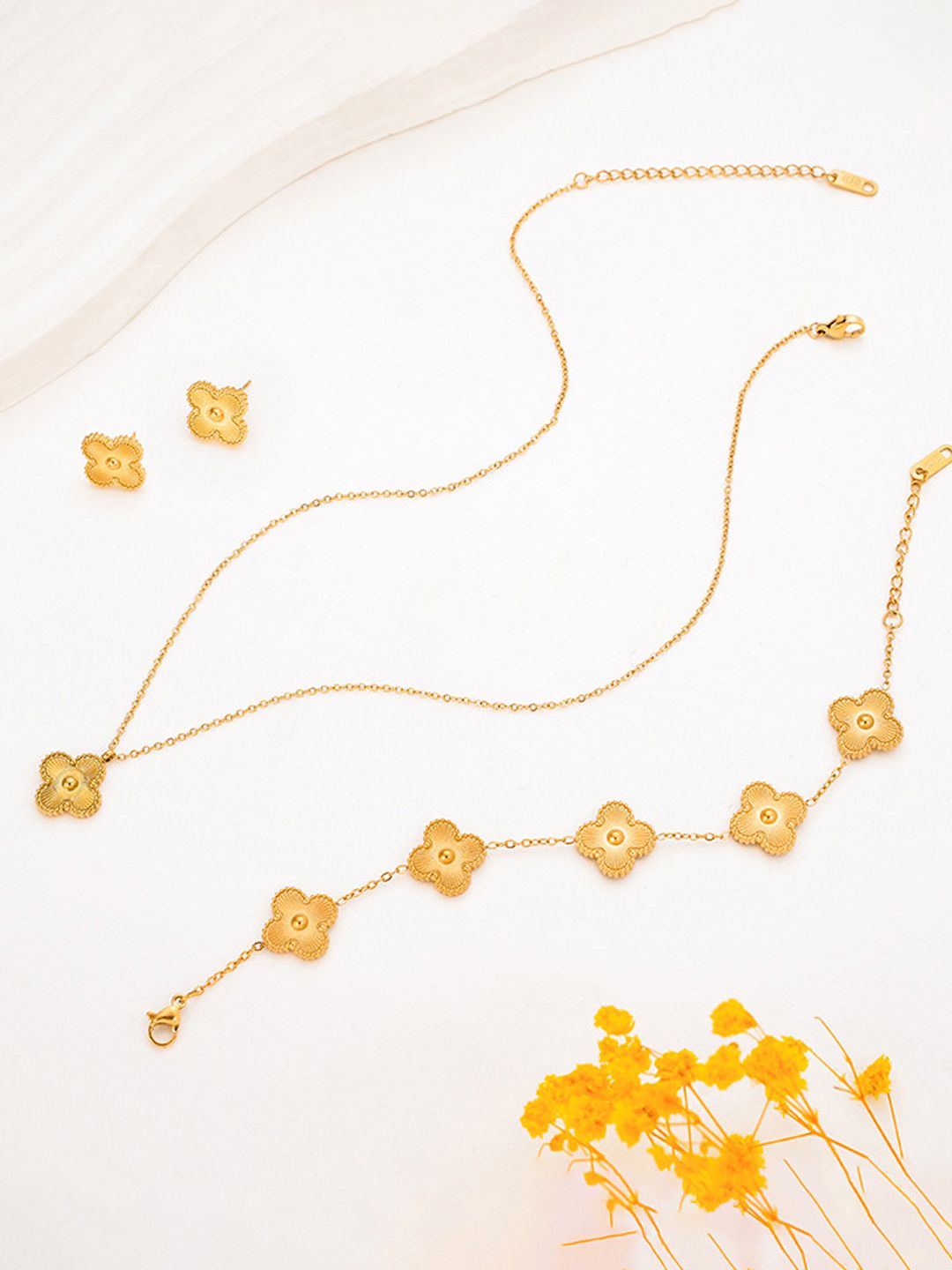 Designs & You Gold Plated Anti Tarnish Clover Jewellery Set-picture-24