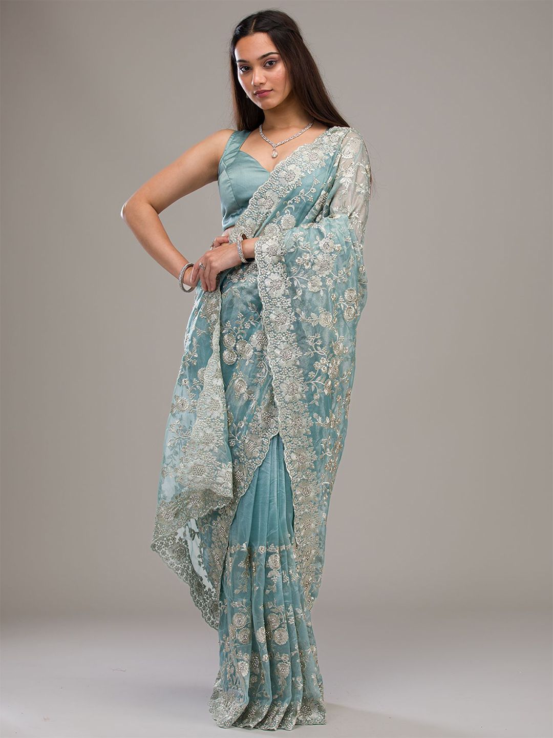 Koskii Floral Zari Tissue Saree-picture-15