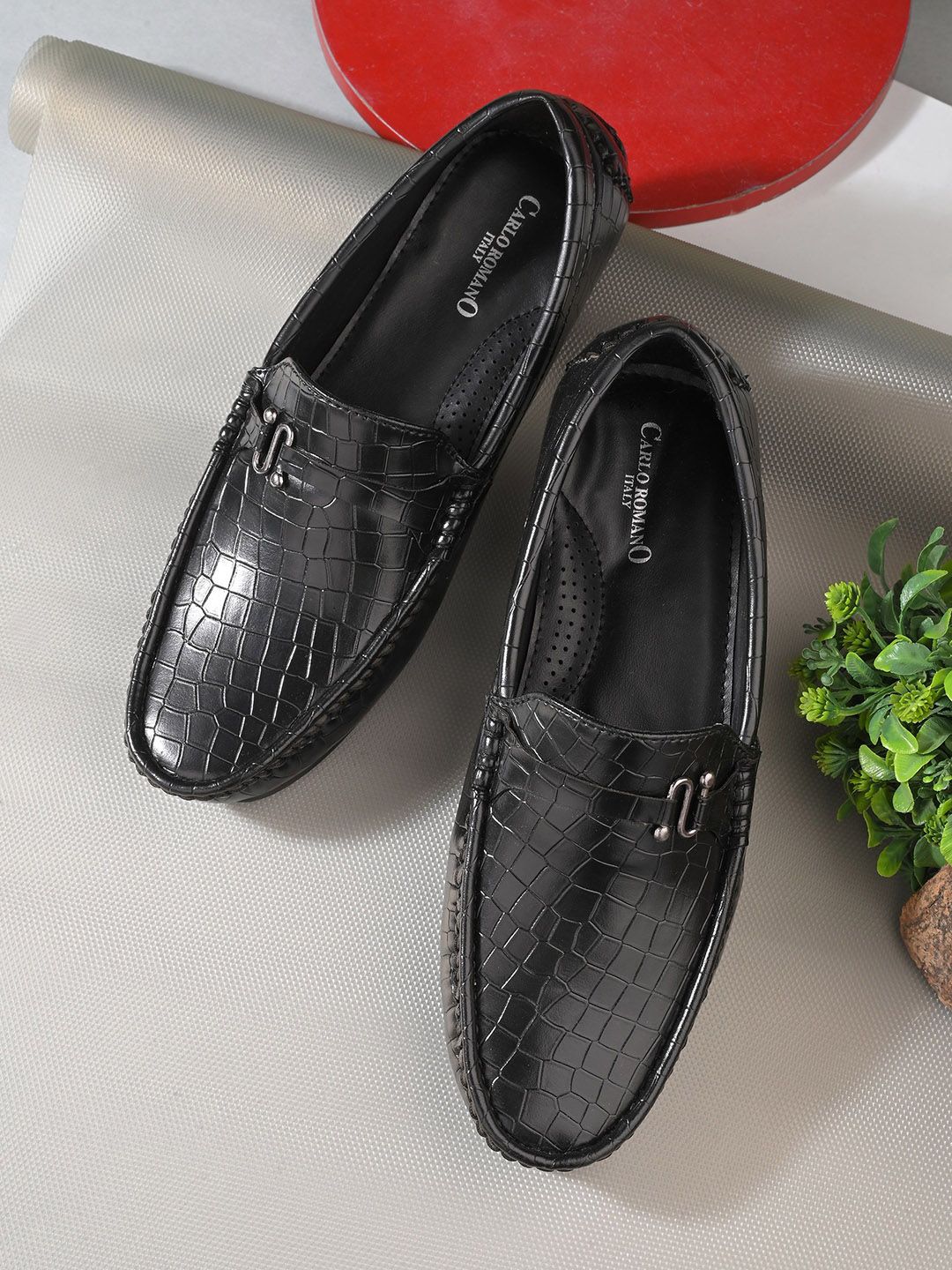 CARLO ROMANO Men Textured Loafers-picture-14