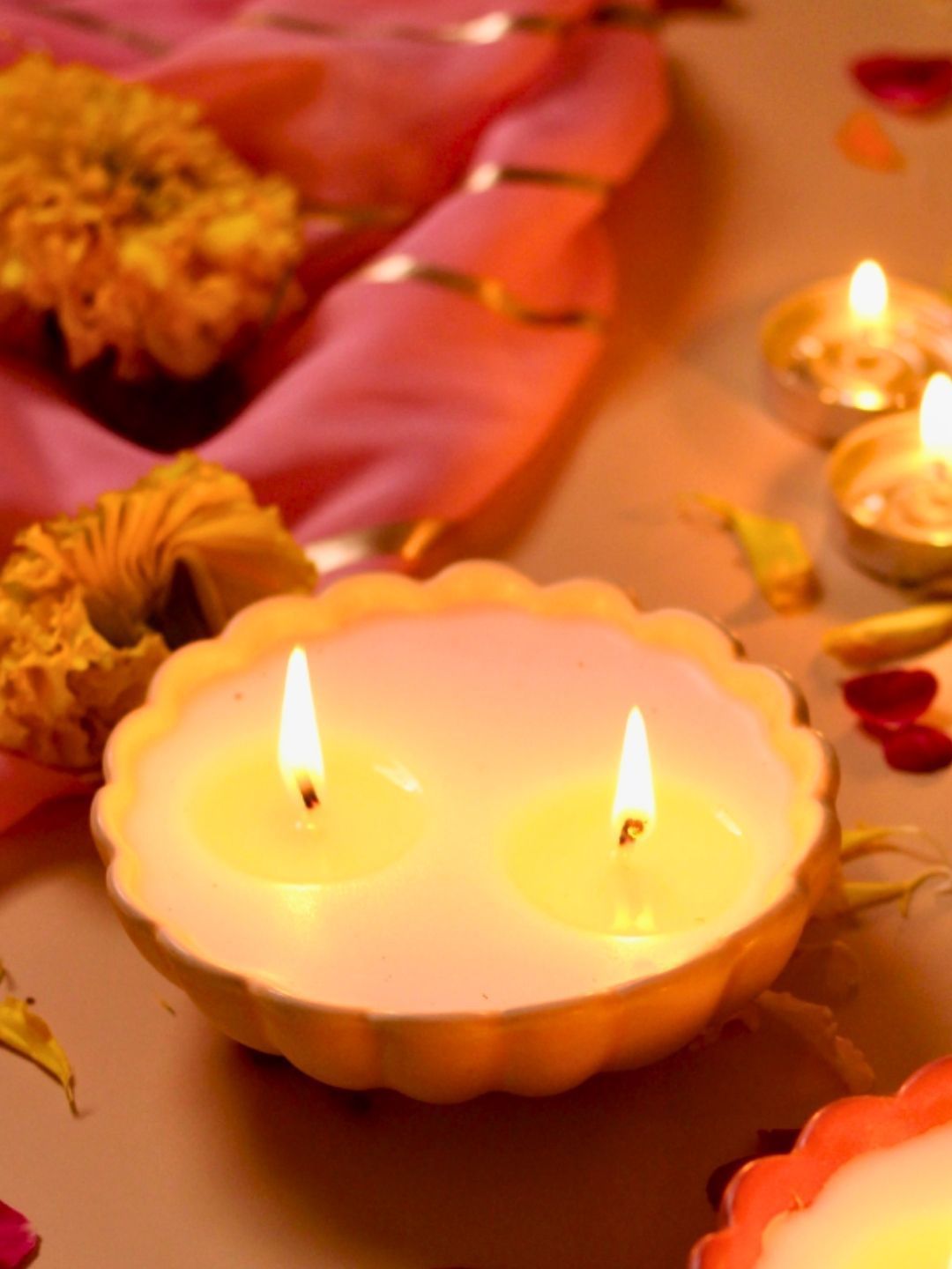 WEAVING HOMES Yellow Mari Gold Scented Floral Candle-picture-16