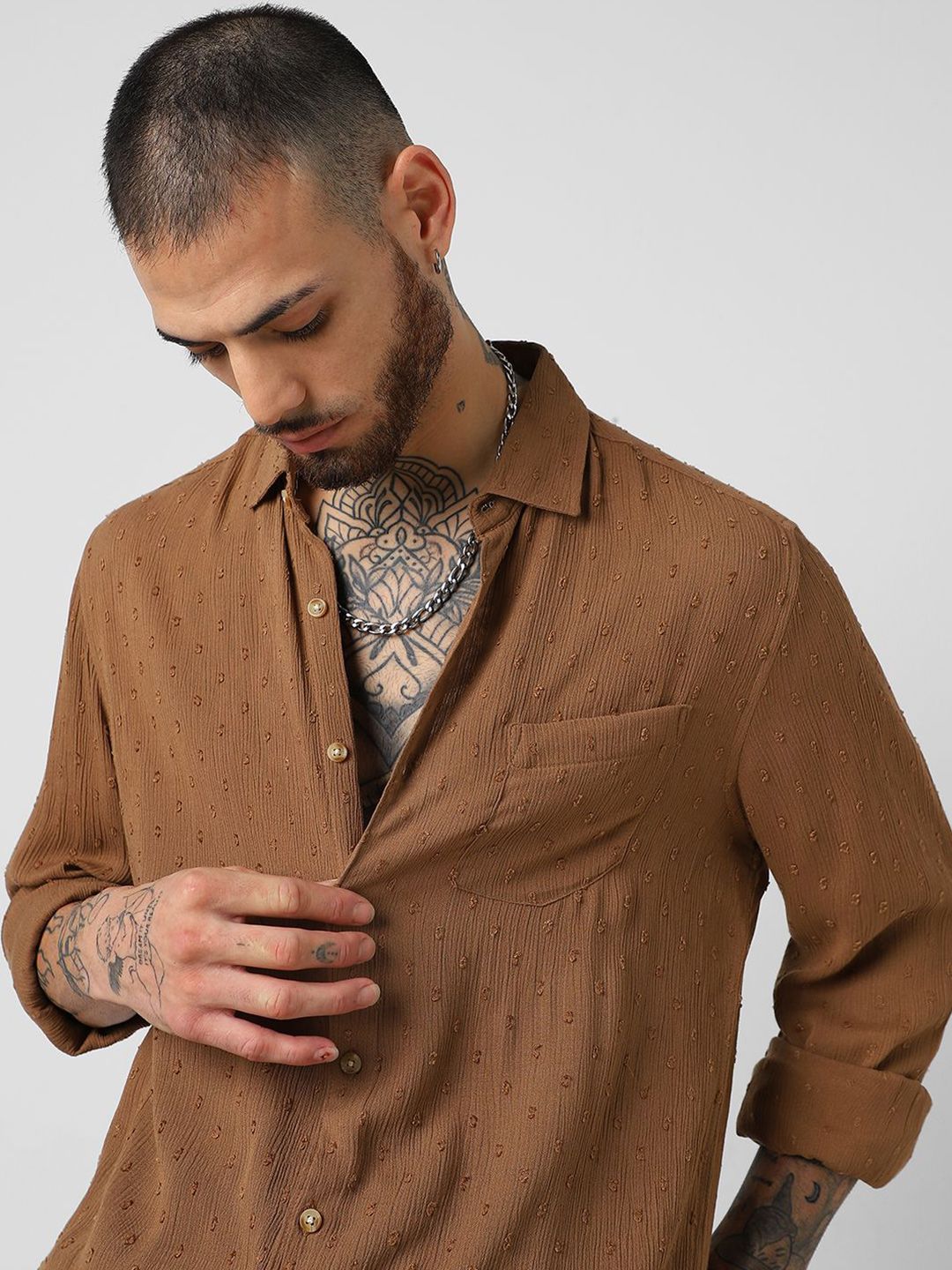 VASTRADO Men Classic Spread Collar Solid Slim Fit Casual Shirt-picture-22