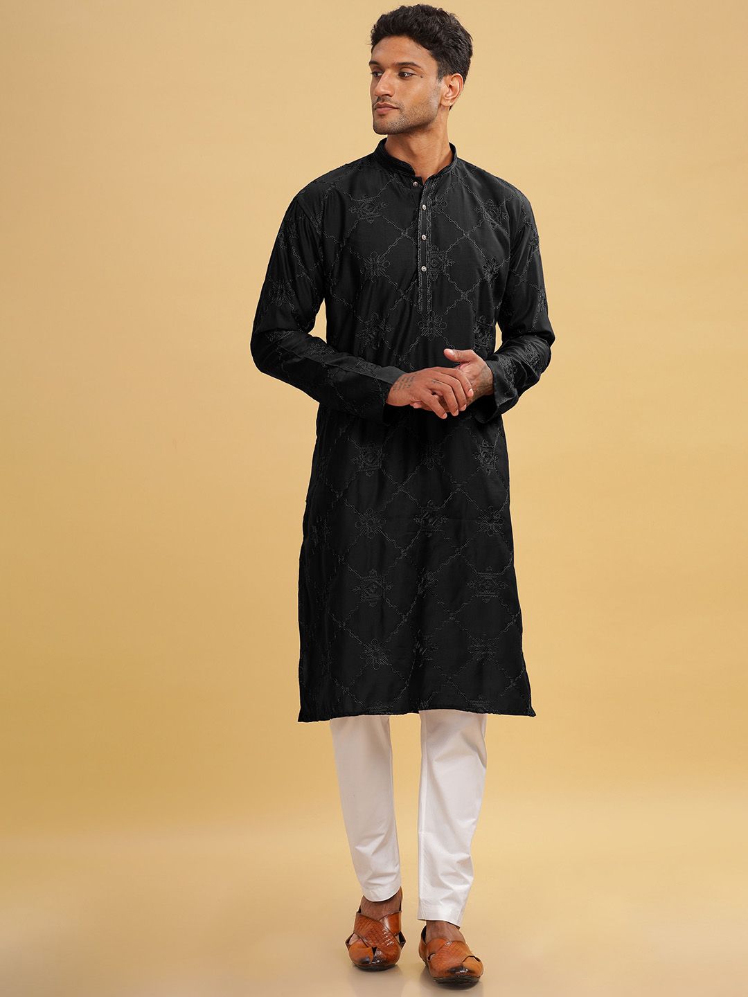 Anouk Men Cold-Shoulder Sleeves Thread Work Kurta-picture-30