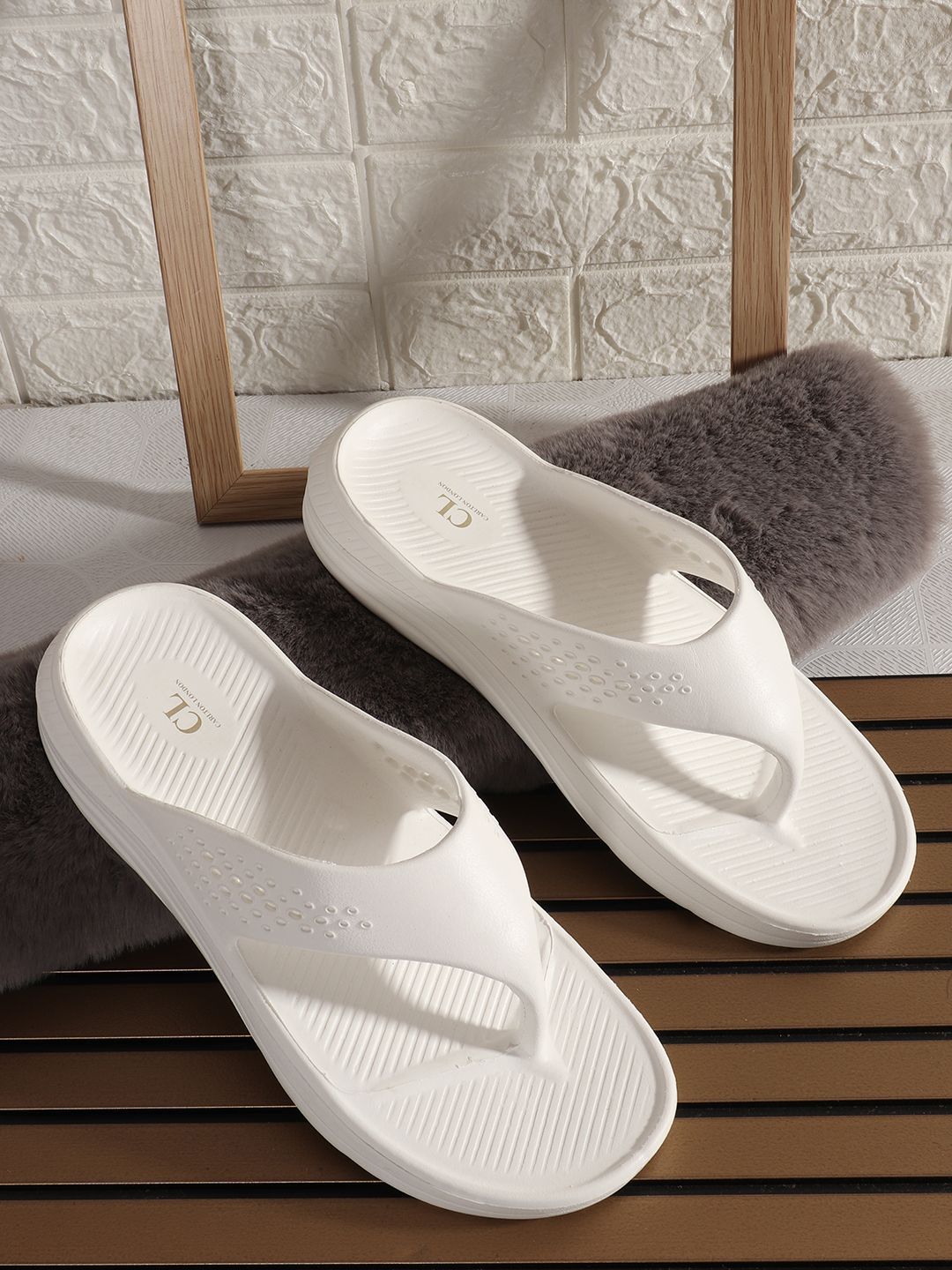 Carlton London Men Rubber Thong Flip-Flops-picture-32