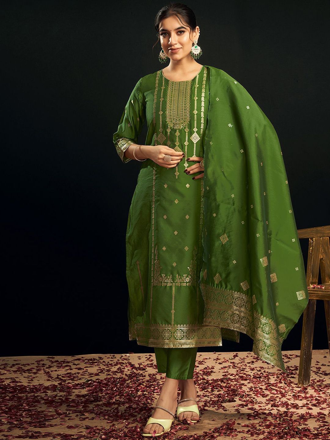 Women Ethnic Motifs Woven Design Regular Kurta with Trousers & Dupatta
