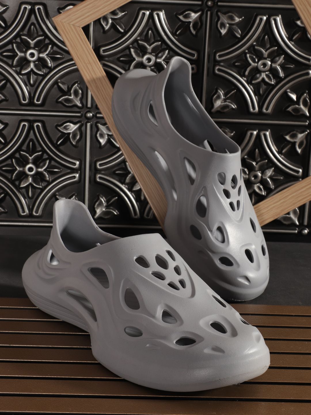 Carlton London Men Rubber Clogs-picture-23