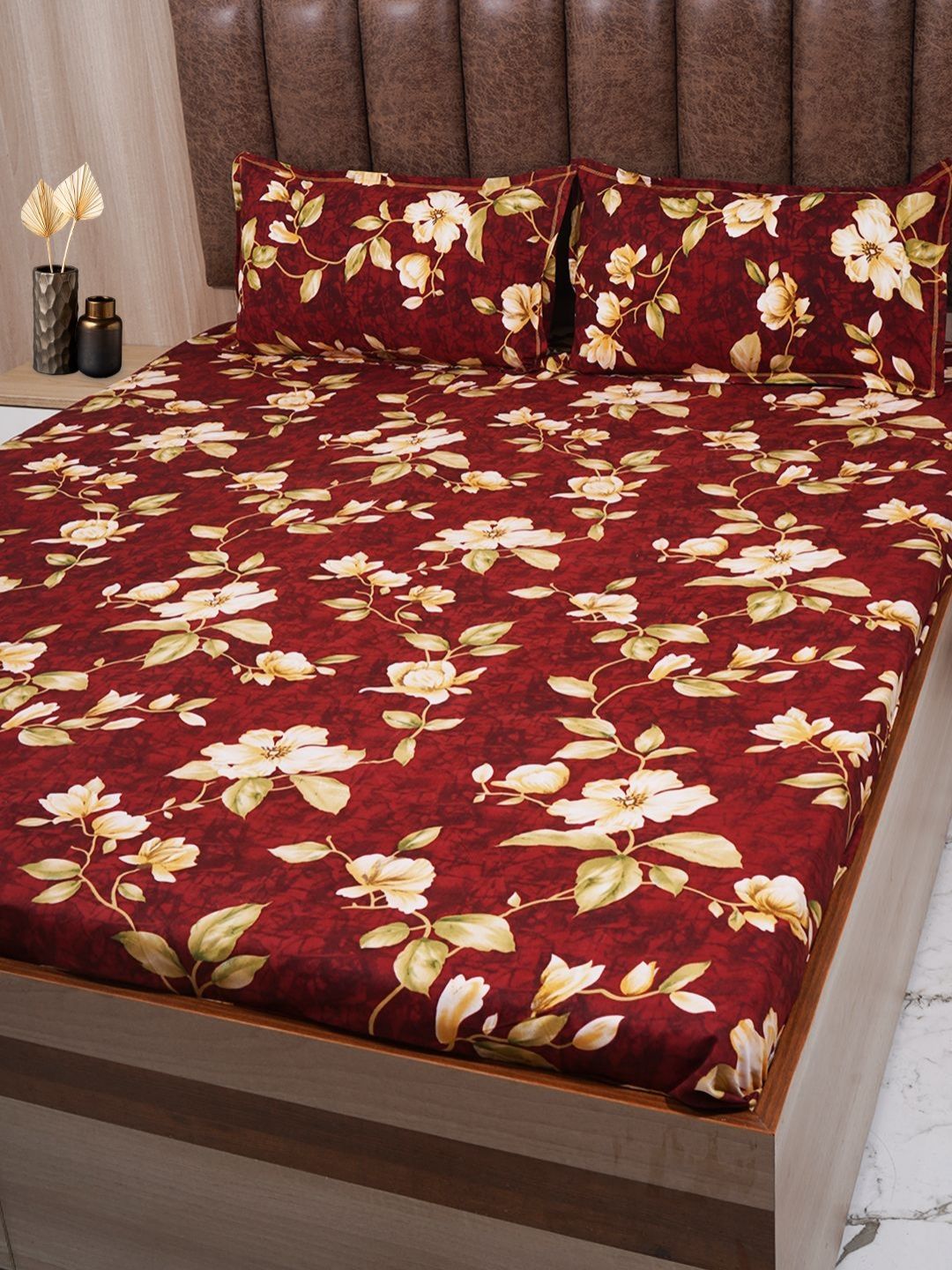 Adwitiya Red & White Floral 210 TC Queen Bedsheet with 2 Pillow Covers-picture-31