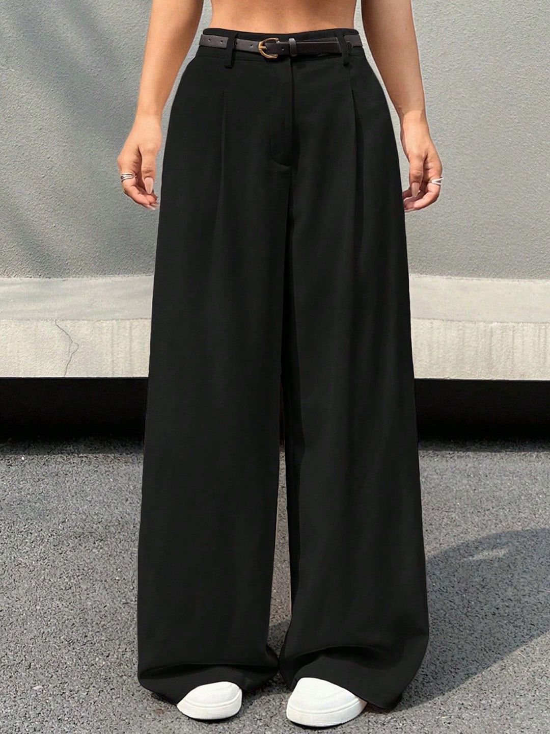 AAHWAN Women Relaxed Loose Fit High-Rise Pleated Trousers