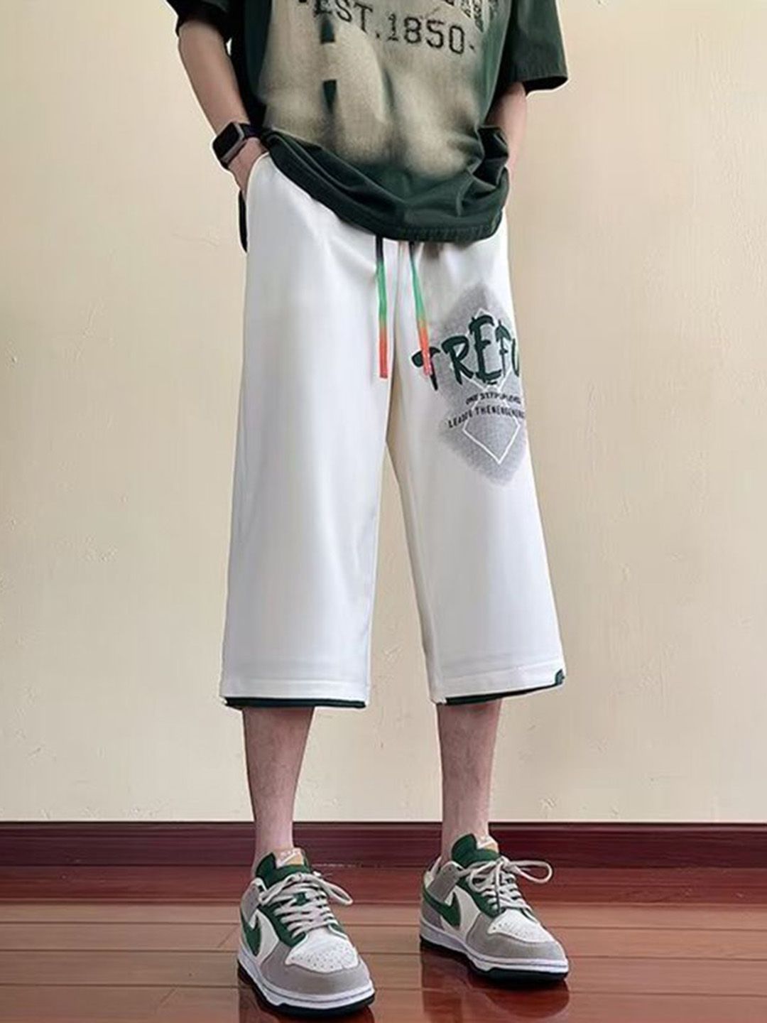 StyleCast x Revolte Men Printed Regular Fit Mid-Rise Shorts-picture-28