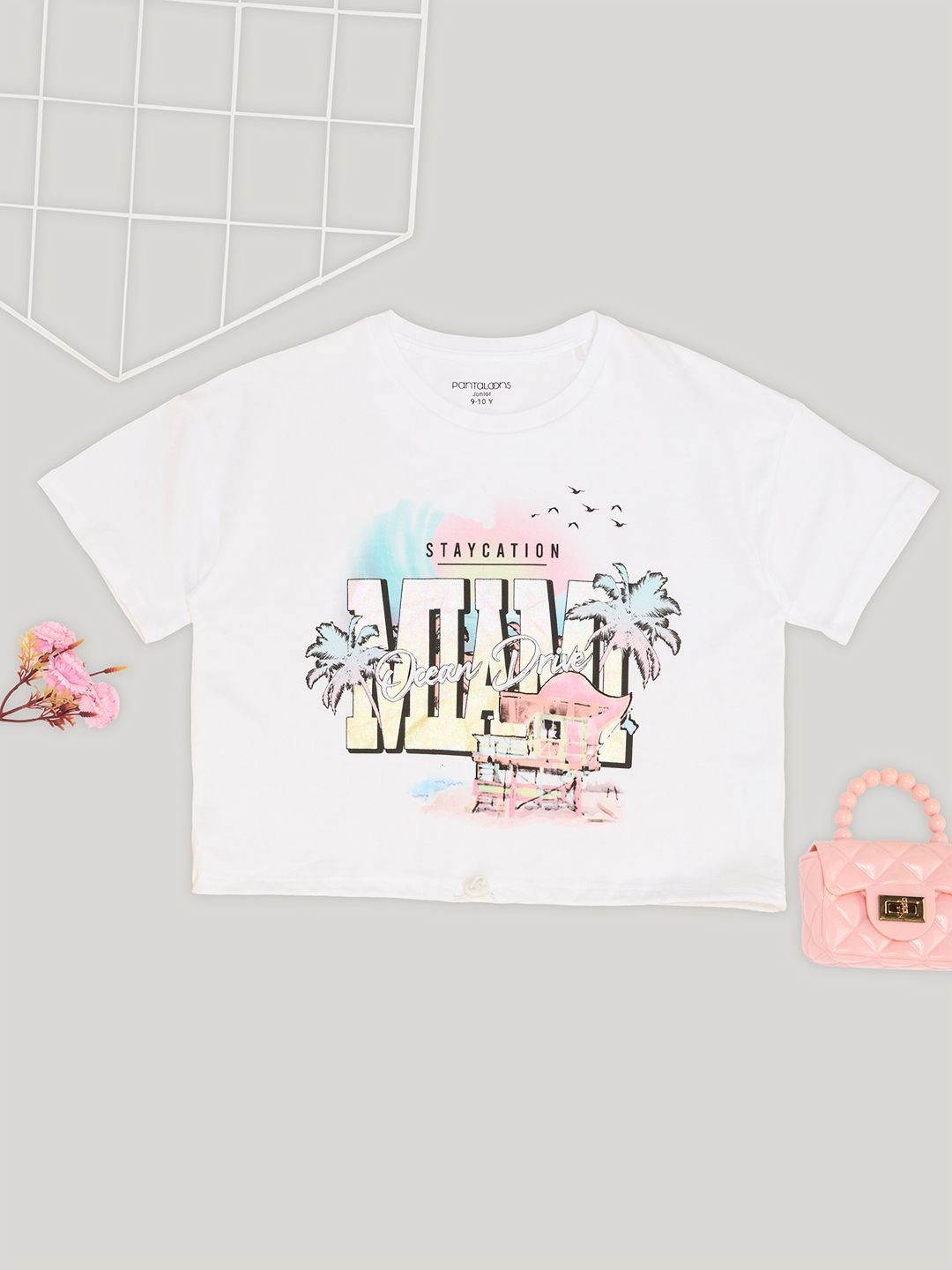 Pantaloons Junior Girls Typography Printed Mandarin Collar Applique Boxy T-shirt-picture-35