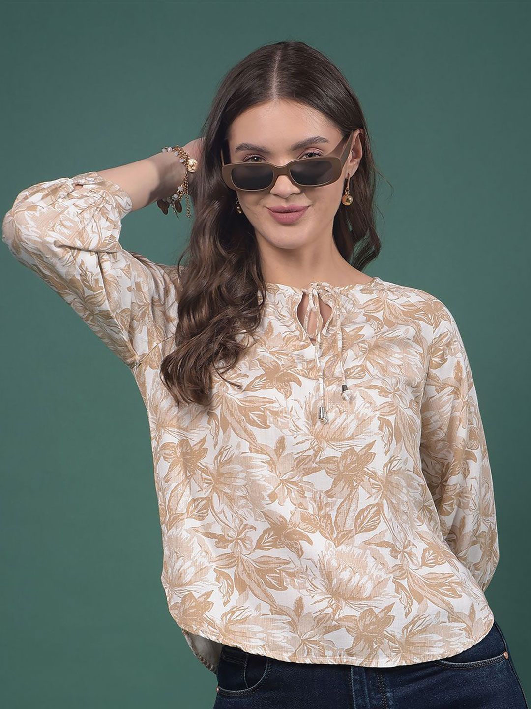 Crimsoune Club Women Floral Printed Round Neck Top-picture-27