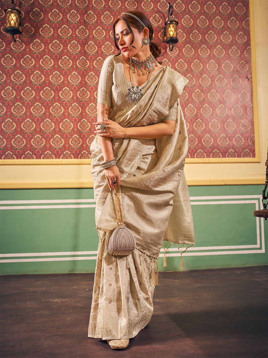 DIVASTRI Woven Design Zari Saree-picture-35