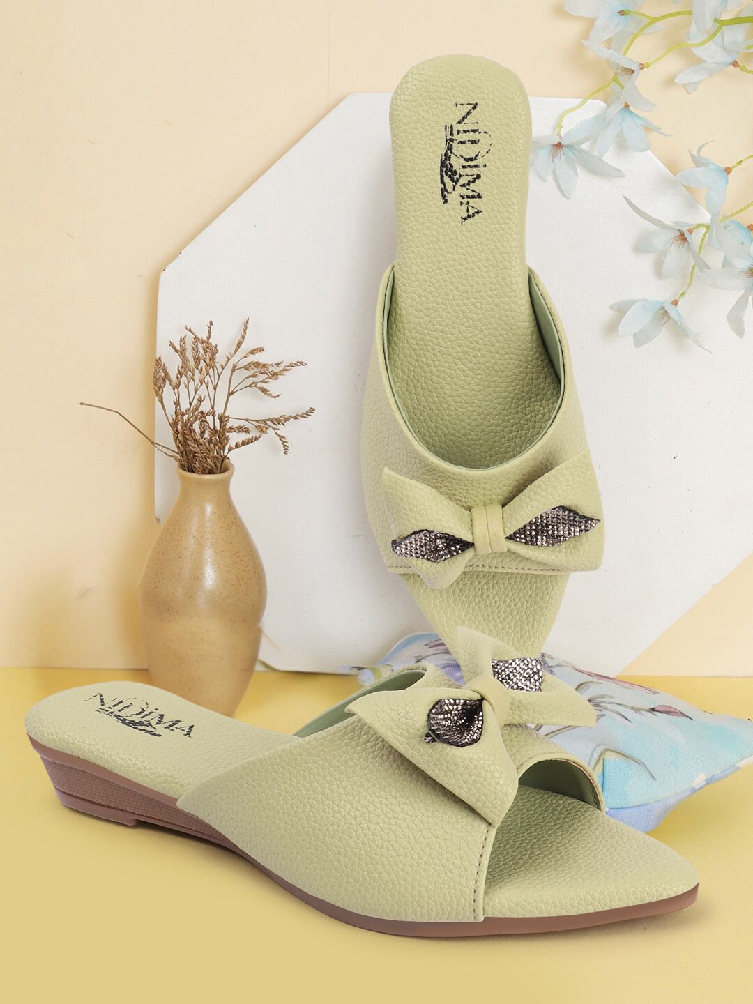 Nidima Women Embellished Ethnic Open Toe Flats-picture-28