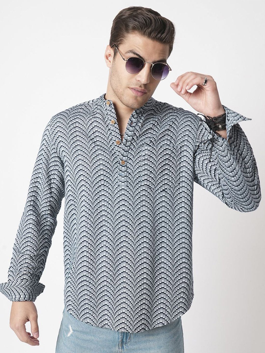 VASTRADO Men Thread Work Jacquard Kurta-picture-51