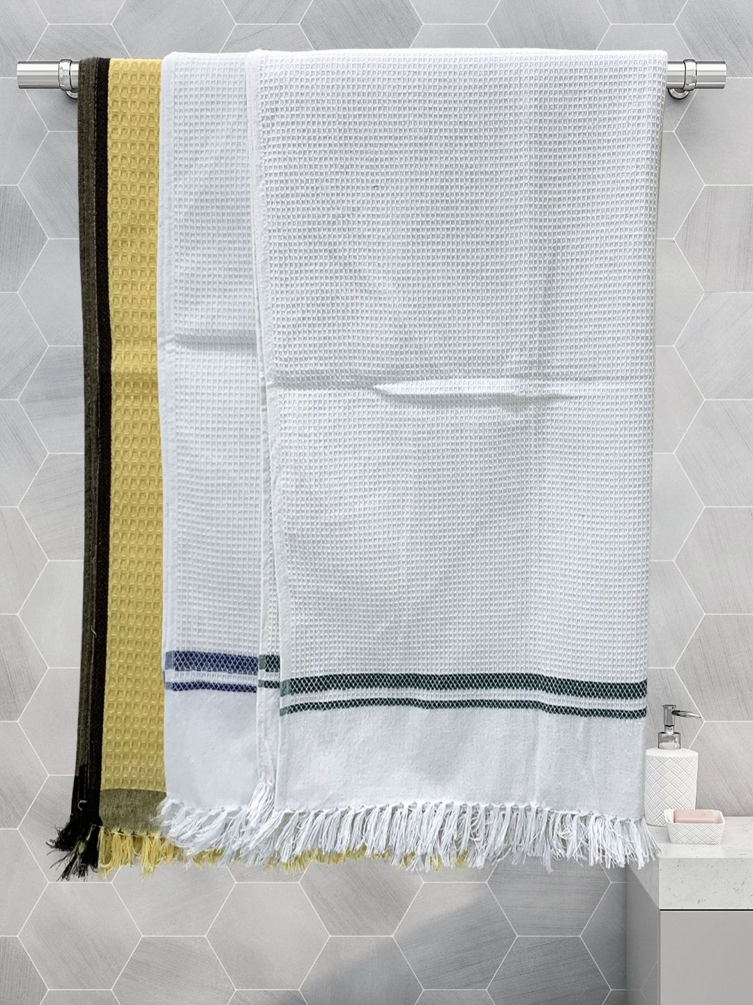 Myntra Elegant Homes Yellow & Blue 3 Pieces Striped Cotton 210 GSM Bath Towels-picture-38
