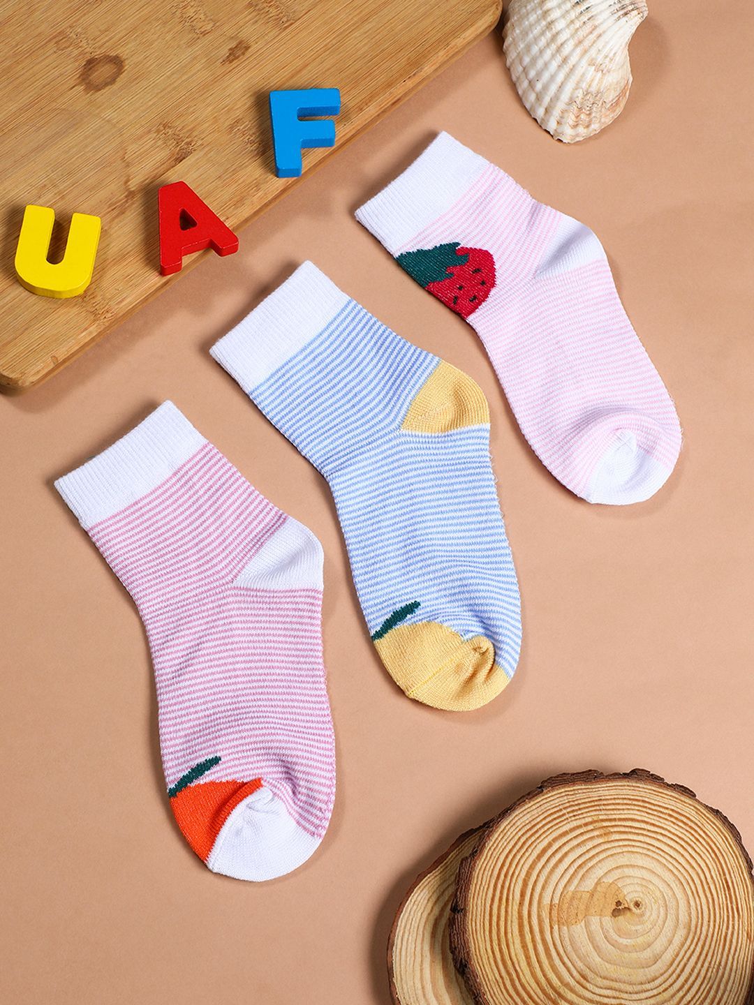 YK Boys Pack Of 3 Patterned Ankle Length Socks-picture-24