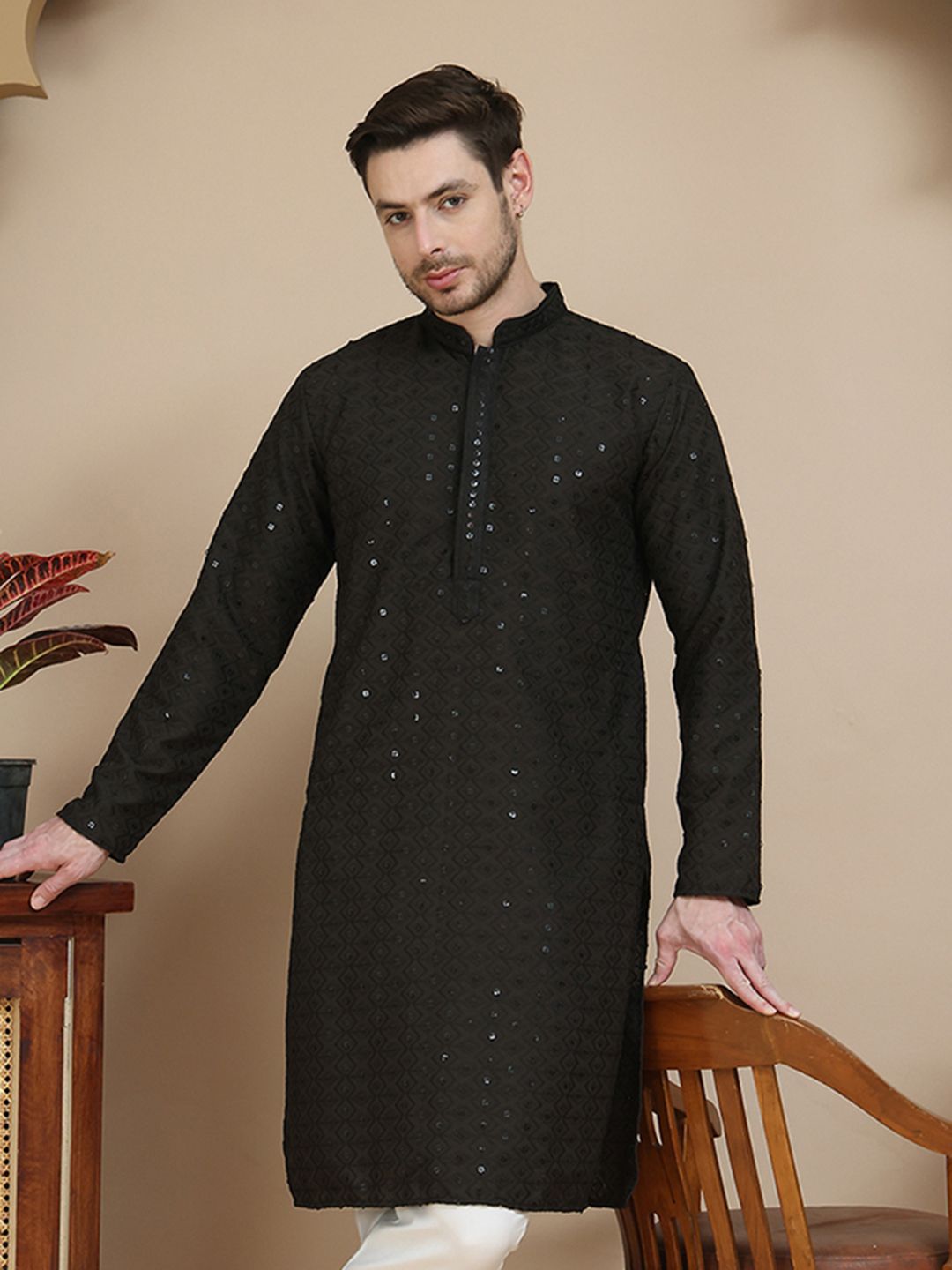 Jompers Men Geometric Embroidered Sequinned Kurta-picture-11