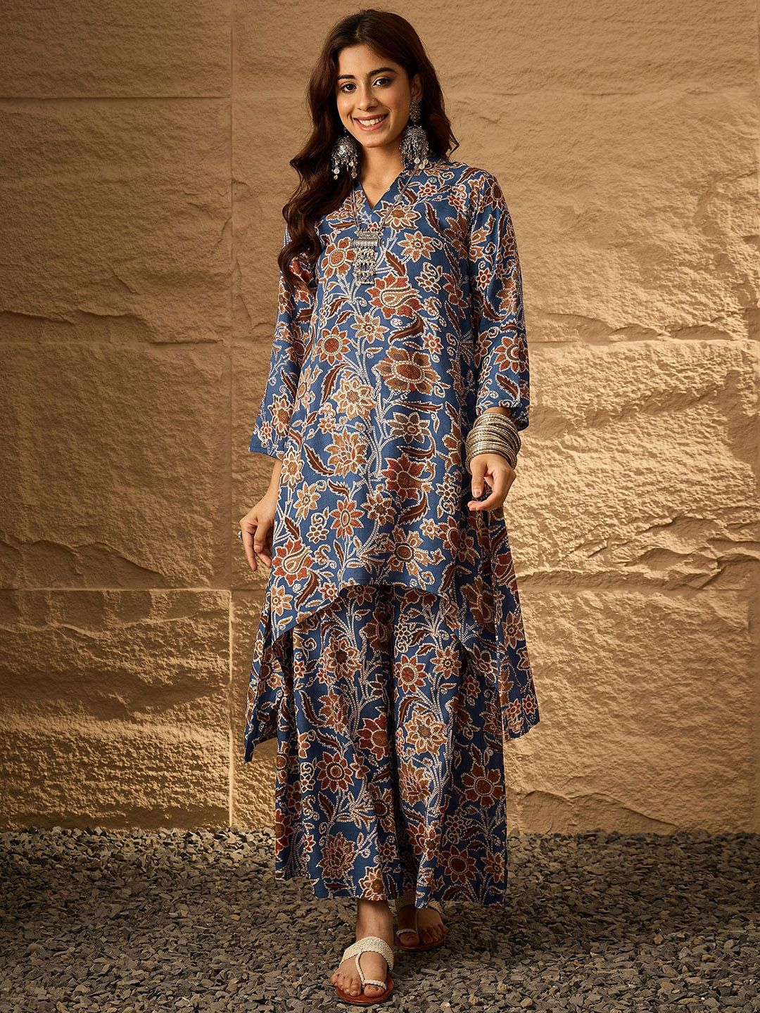 InWeave Floral Printed V-Neck Kurta with Palazzos-picture-16