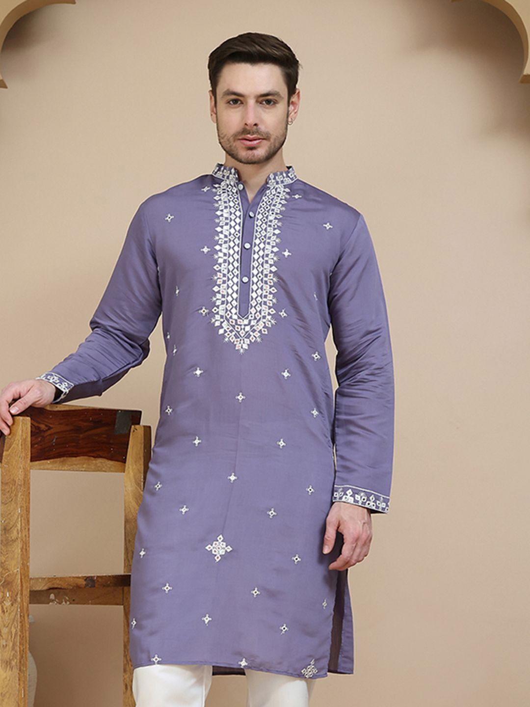 Jompers Men Geometric Embroidered Mirror Work Kurta-picture-22