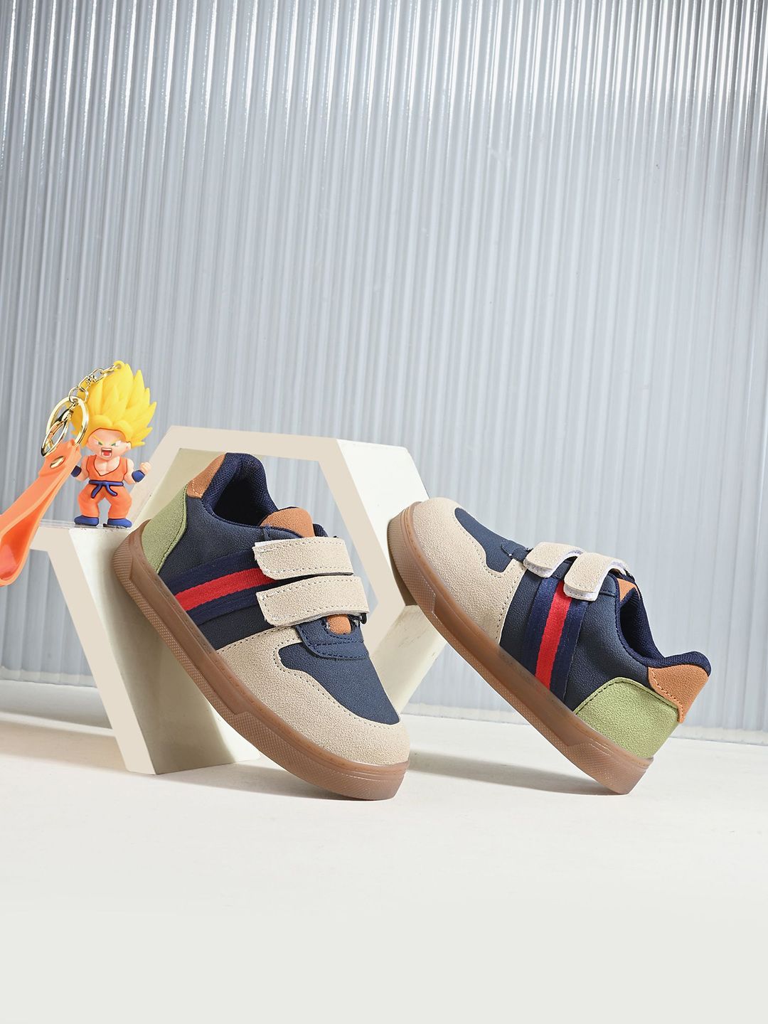 STEFENS Unisex Kids Stefens Lightweight Round Toe Sneakers