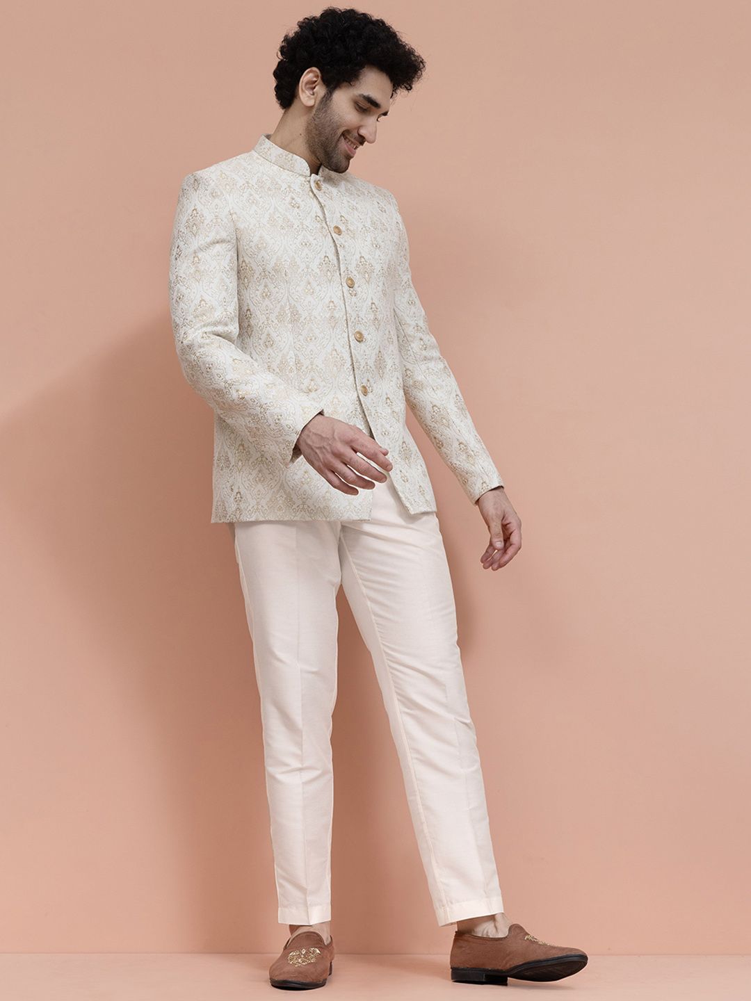 KISAH Men Off White Ethnic Motifs Woven Design Jodhpuri Bandhgala Trouser Set-picture-38