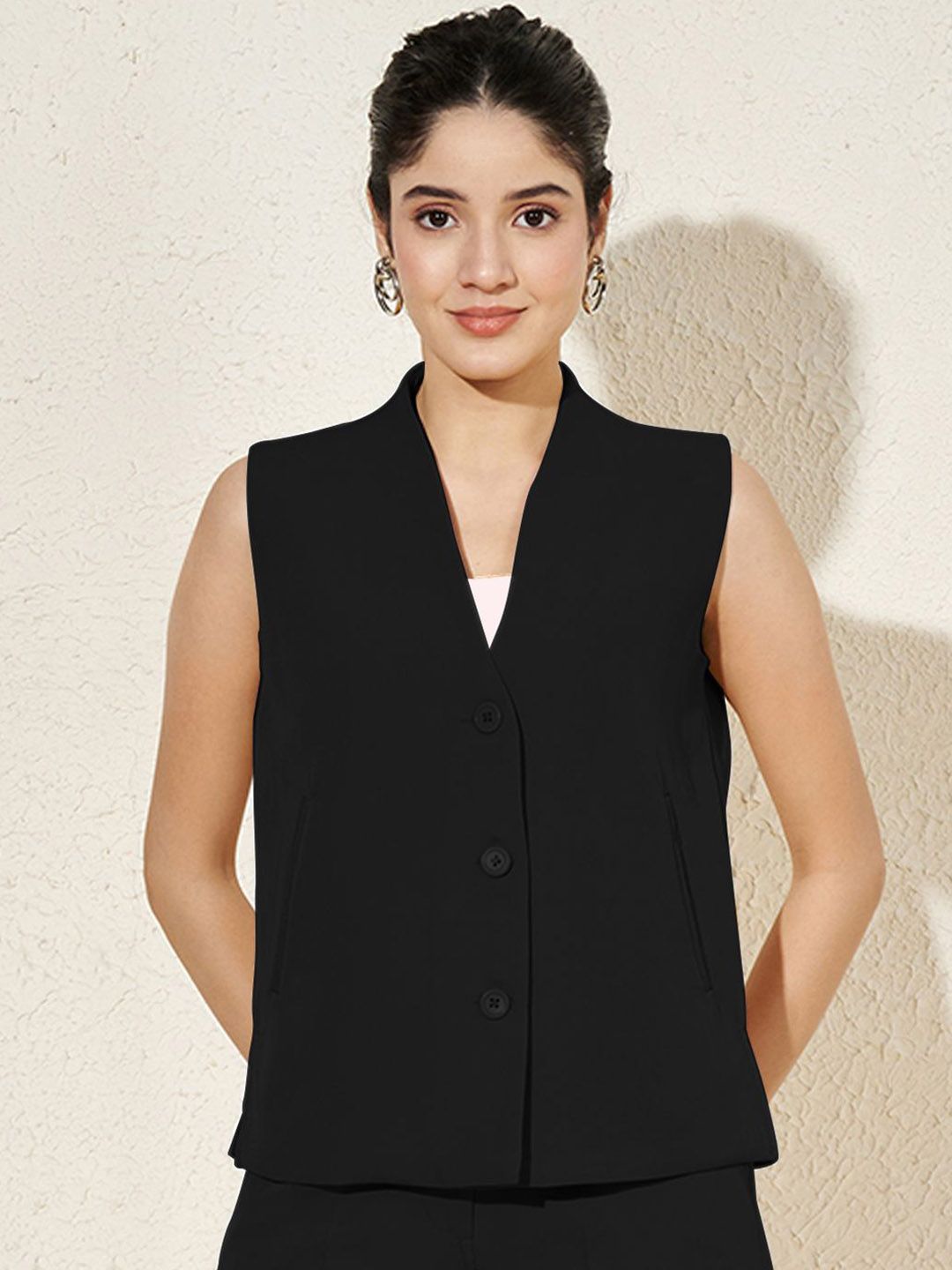 BRINNS V-Neck Slim-Fit Waistcoat-picture-31