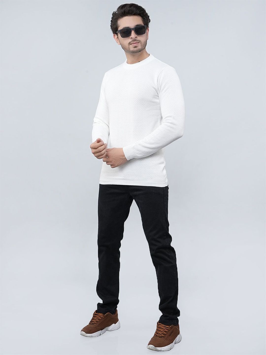 FEVERFEW Men Round Neck Pullover-picture-23