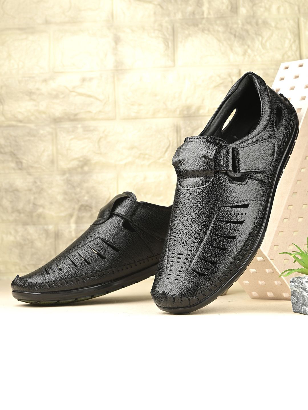 Vellinto Men Velcro Ethnic Comfort Sandals-picture-16