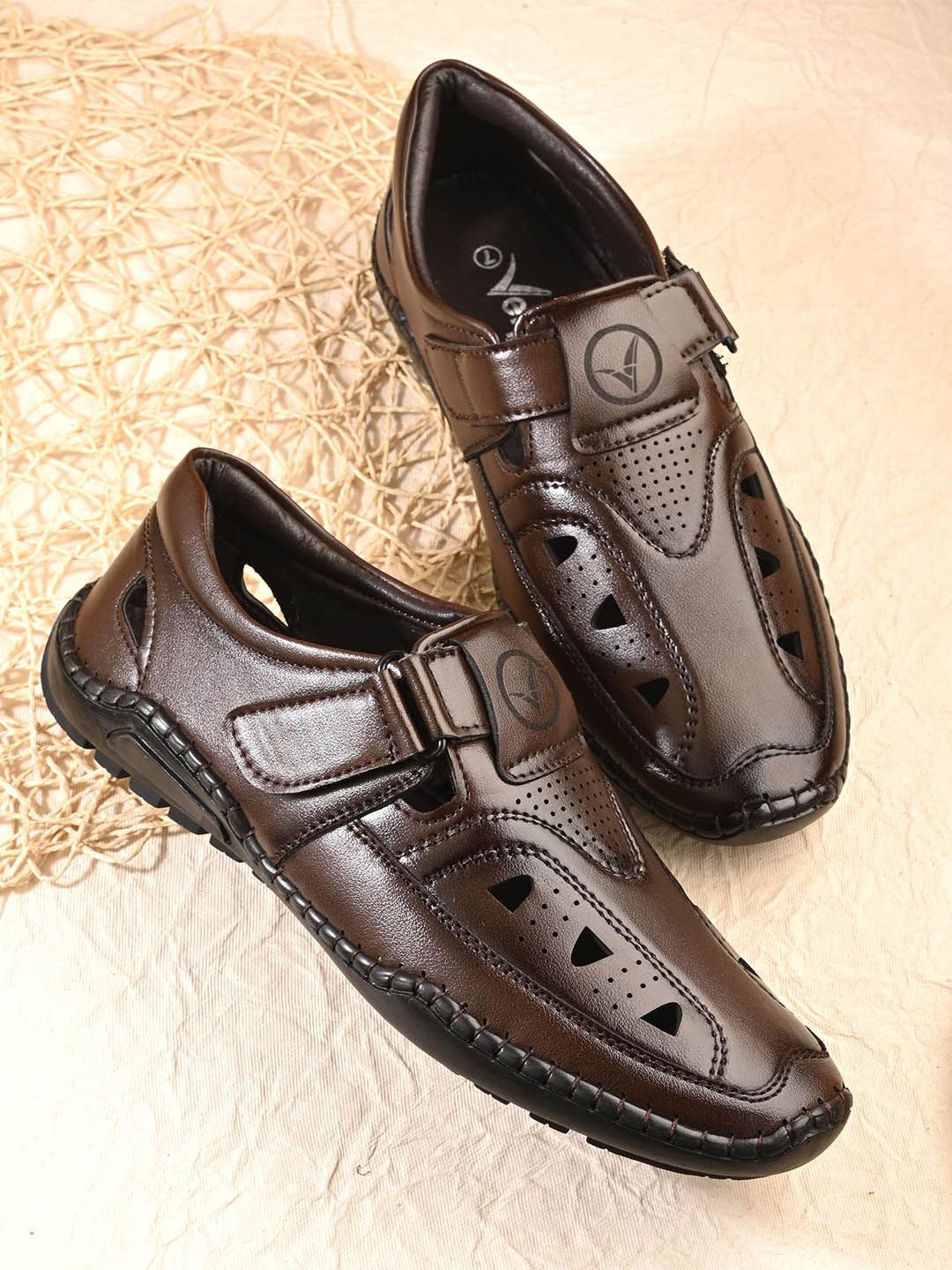 Vellinto Men Ethnic Comfort Fisherman Sandals-picture-18