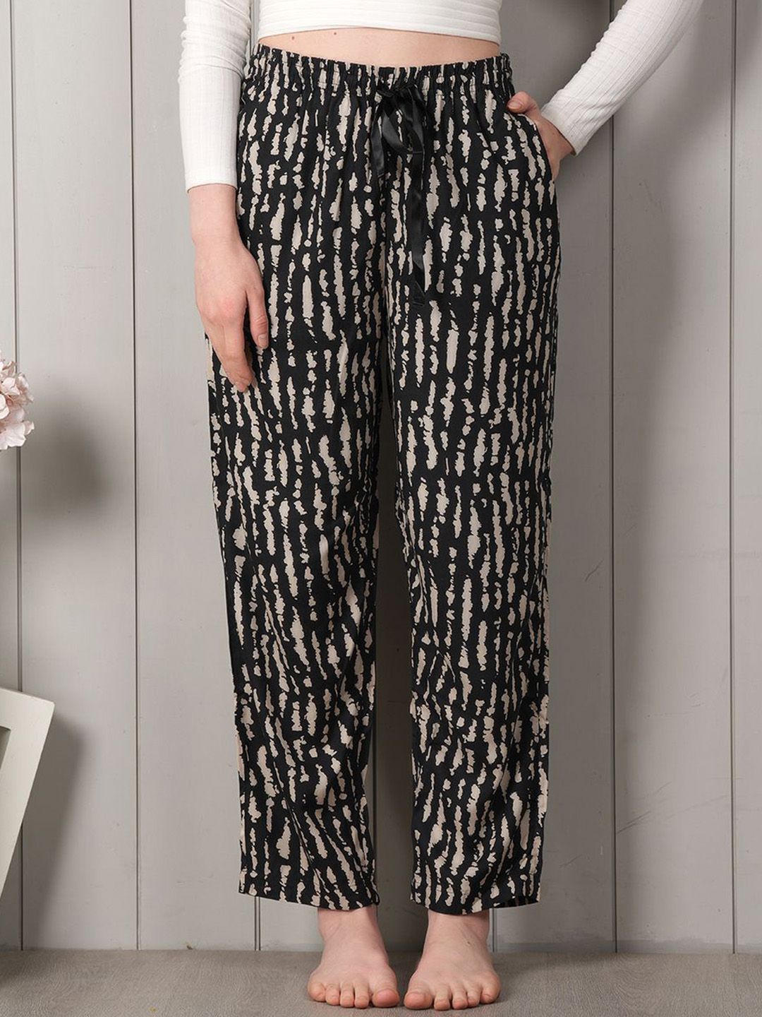 Style Shoes Relaxed-Fit Straight-Leg Lounge Pants-image-5