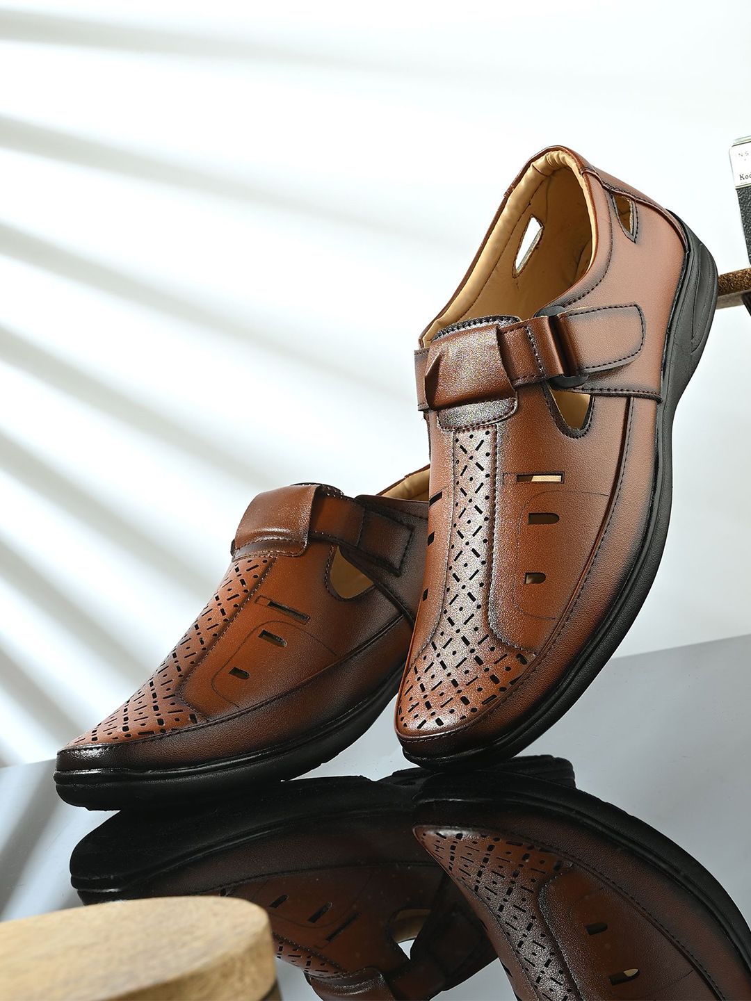 Vellinto Men Ethnic Comfort Fisherman Sandals-picture-38