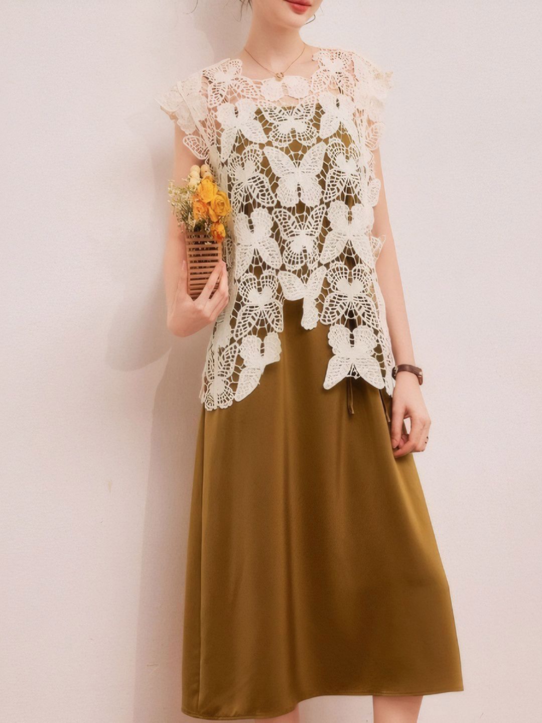 DressBerry Women Floral Printed Flutter Sleeve A-Line Midi Dress-picture-19